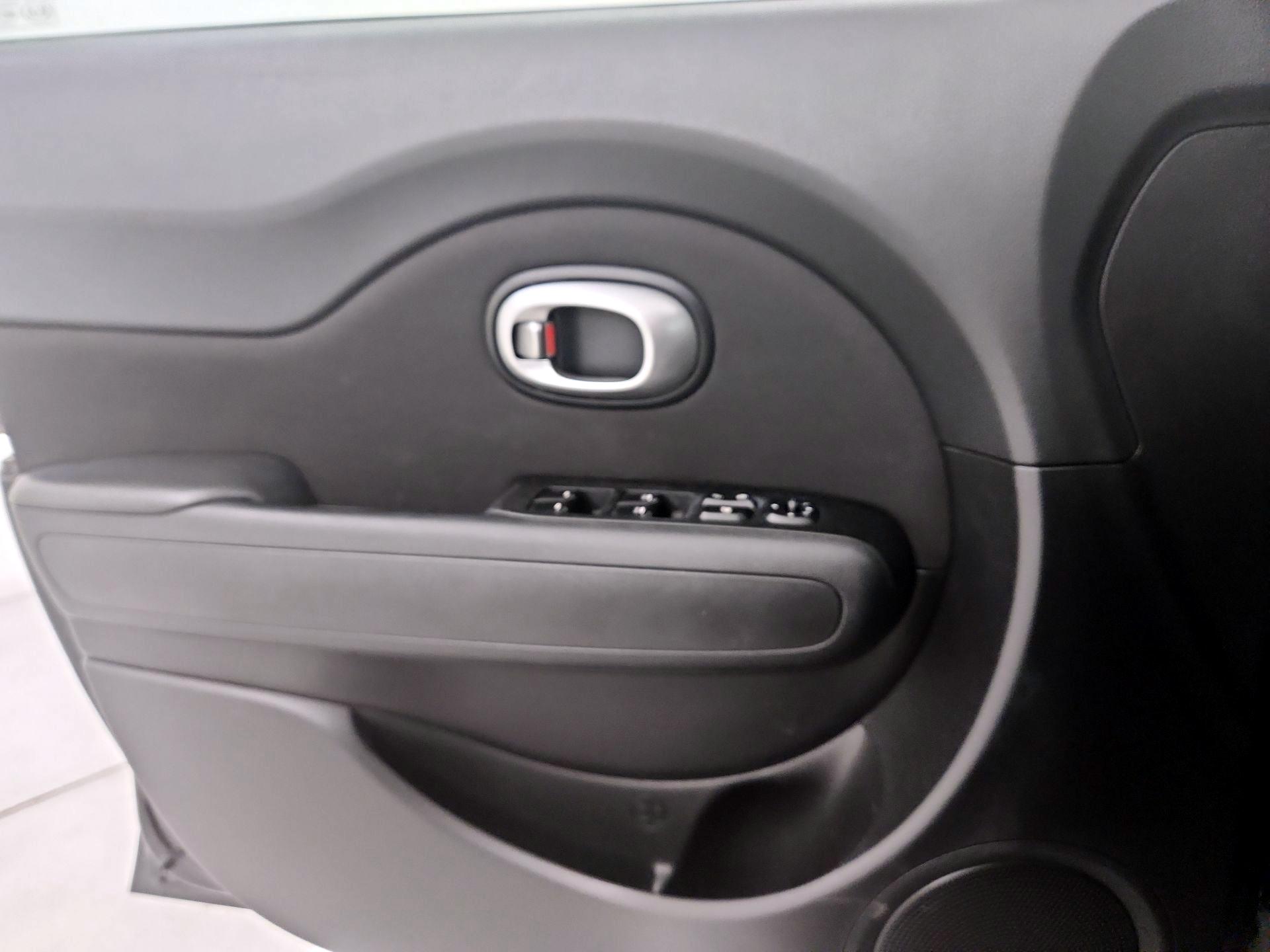 Thumbnail: 2015 Kia Soul - 12