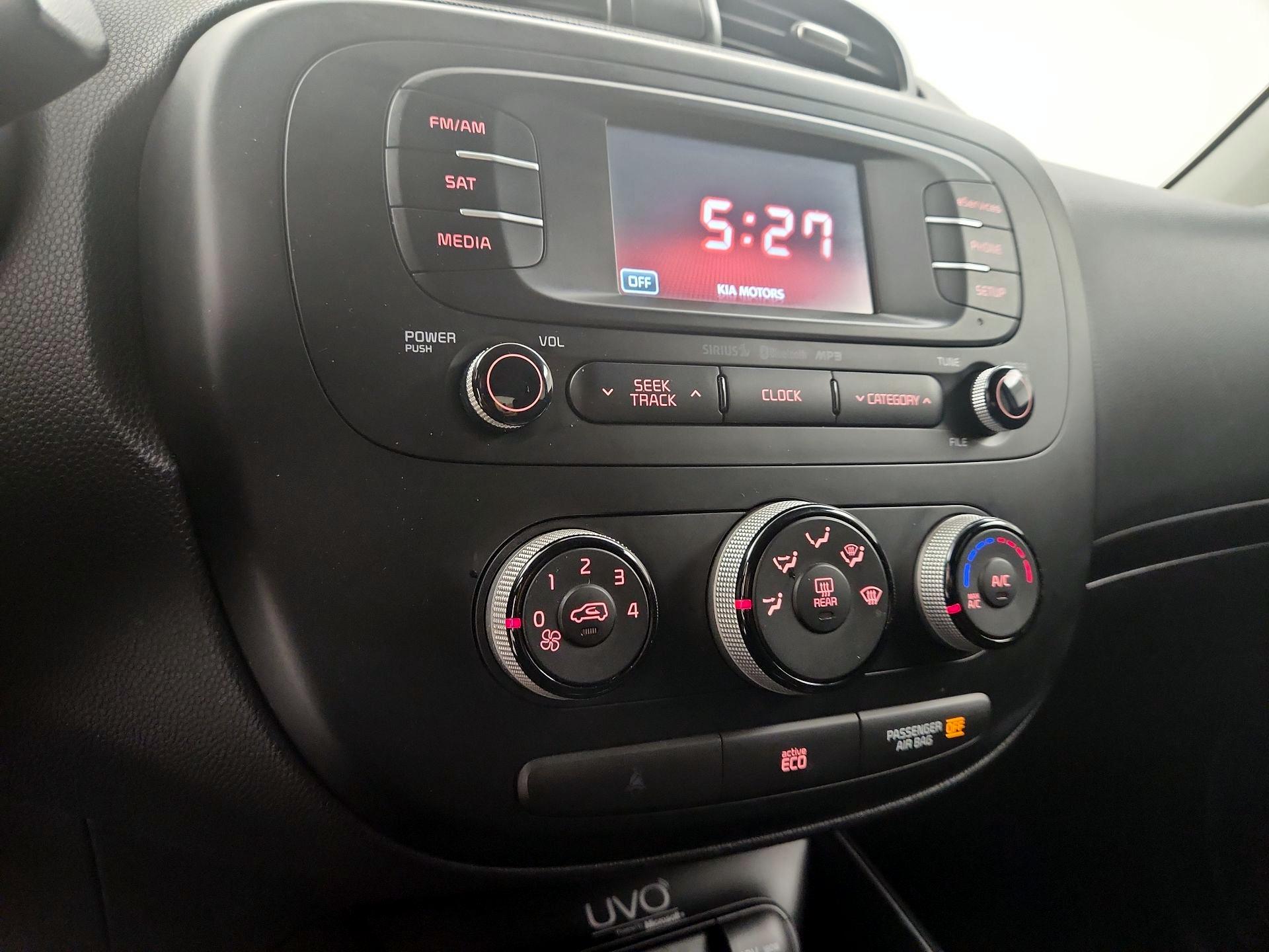 Thumbnail: 2015 Kia Soul - 16