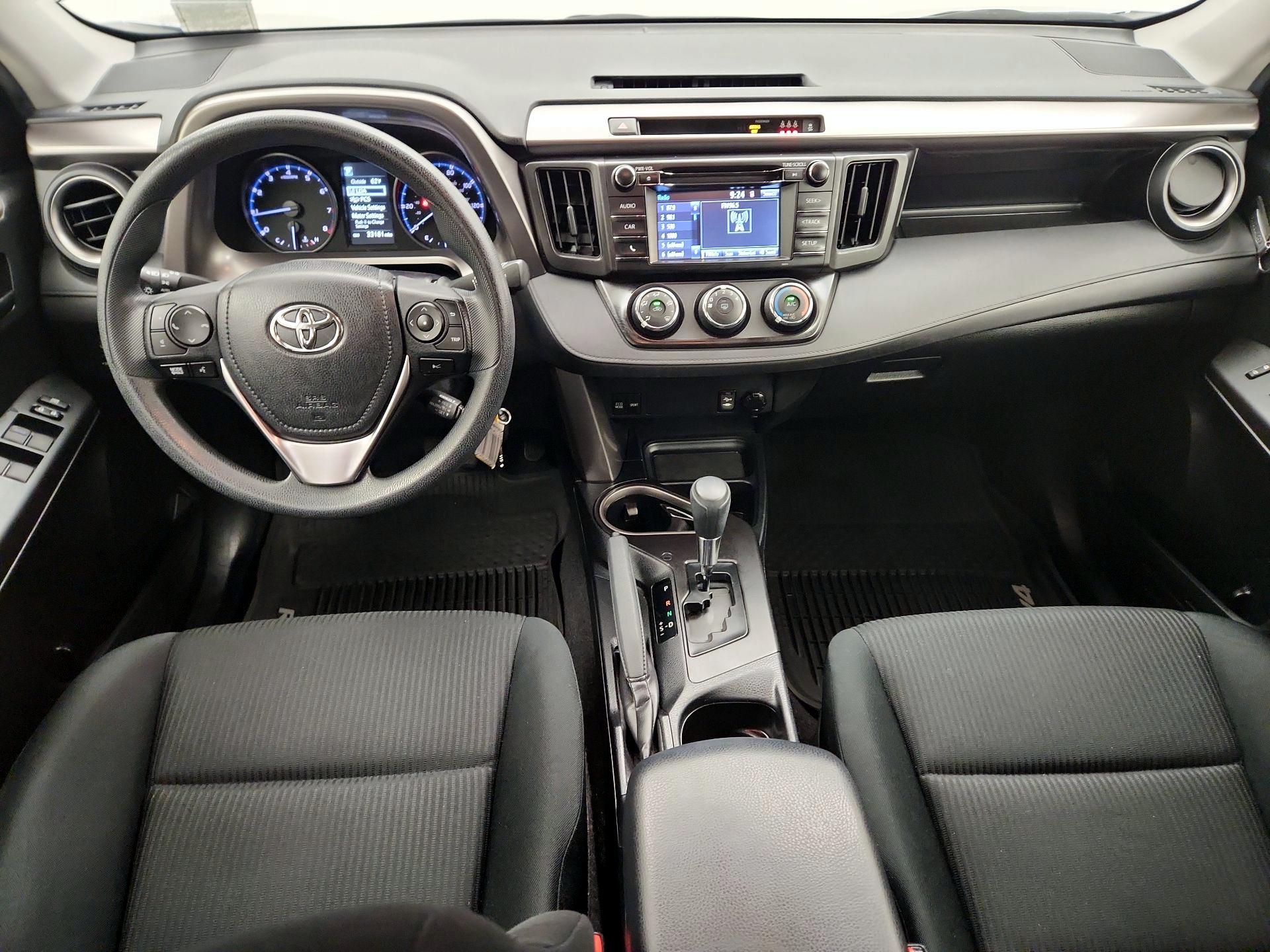 Thumbnail: 2018 Toyota RAV4 - 9