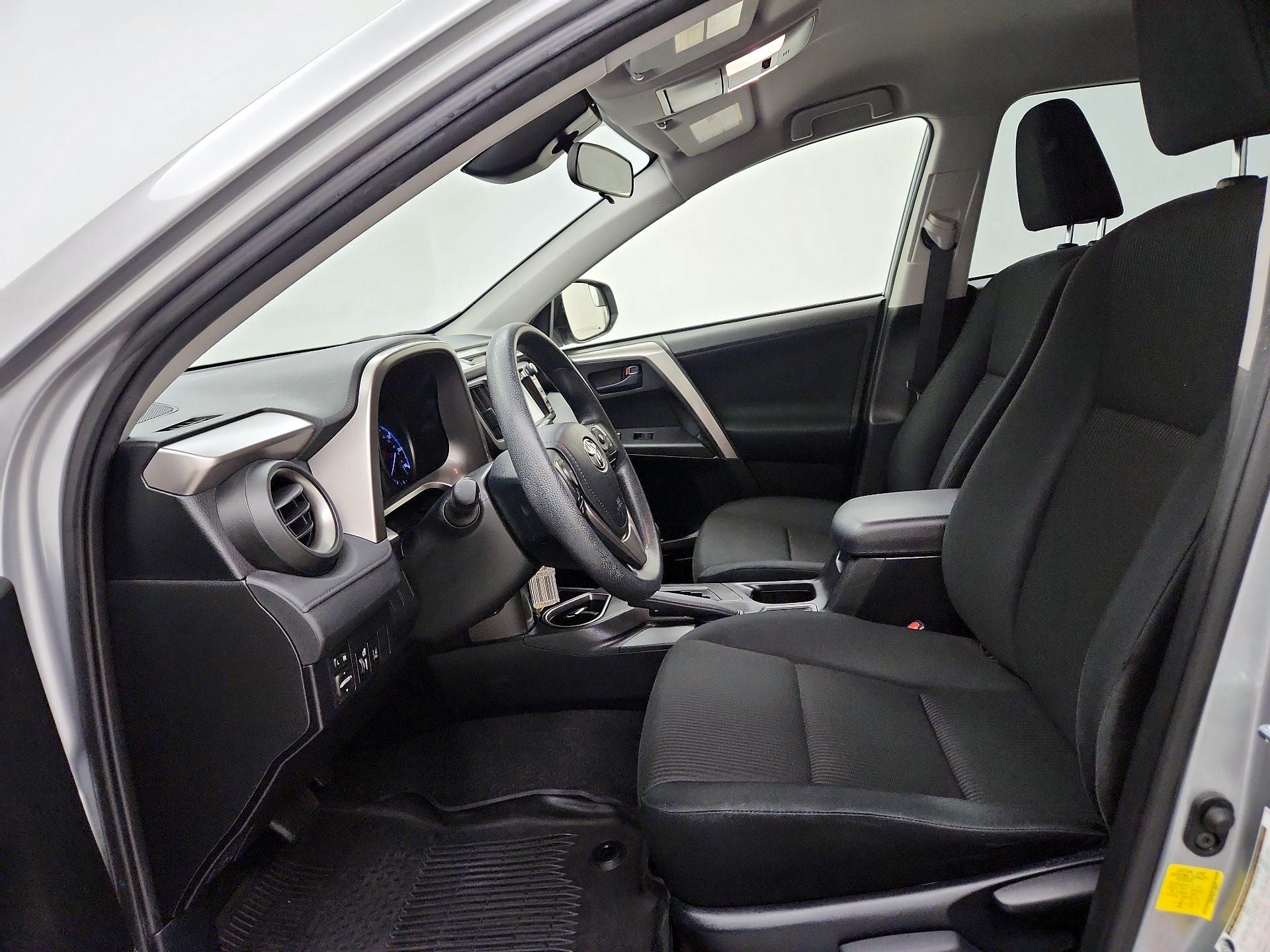 Thumbnail: 2018 Toyota RAV4 - 11