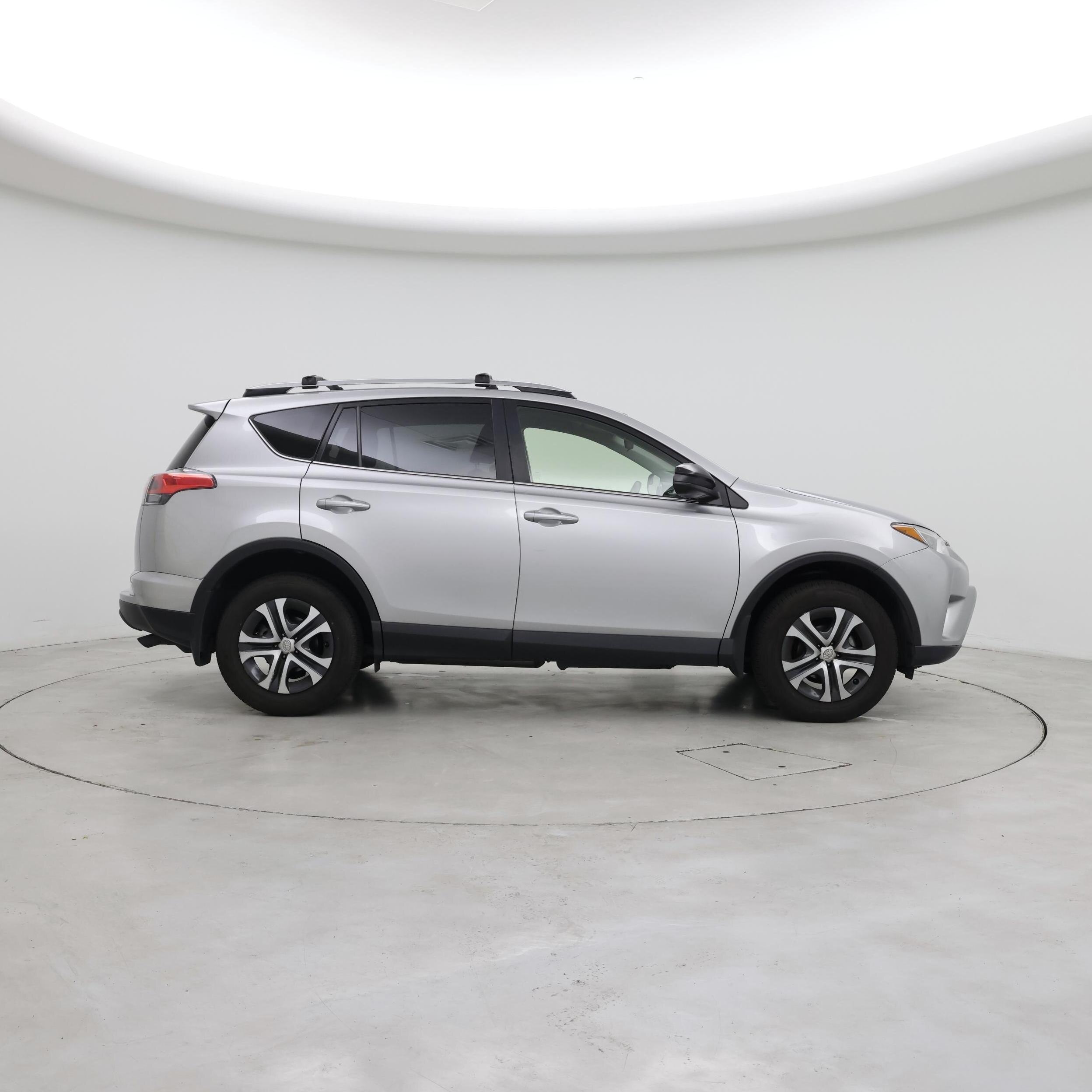 Thumbnail: 2018 Toyota RAV4 - 7