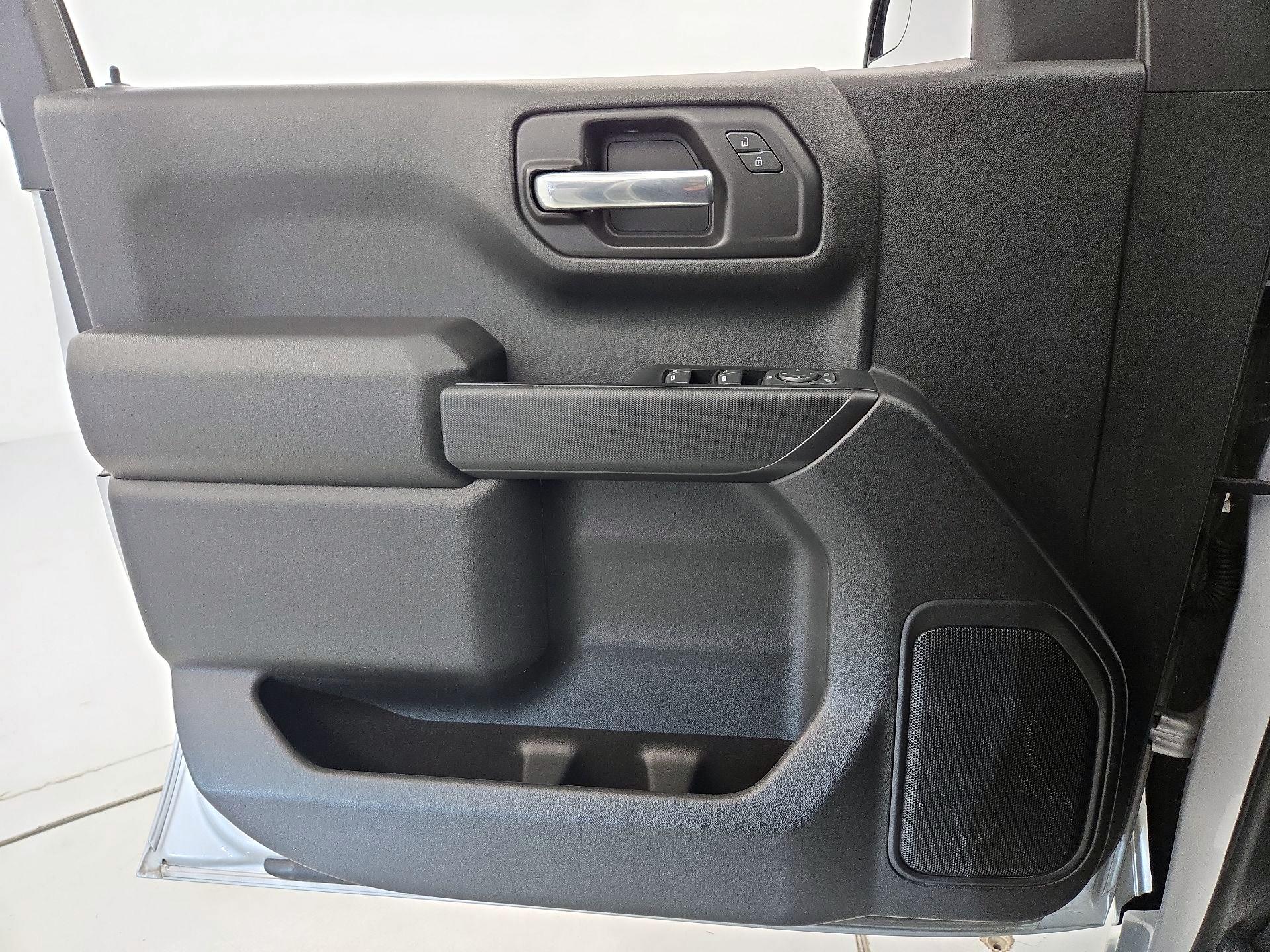 Thumbnail: 2019 Chevrolet Silverado 1500 - 12