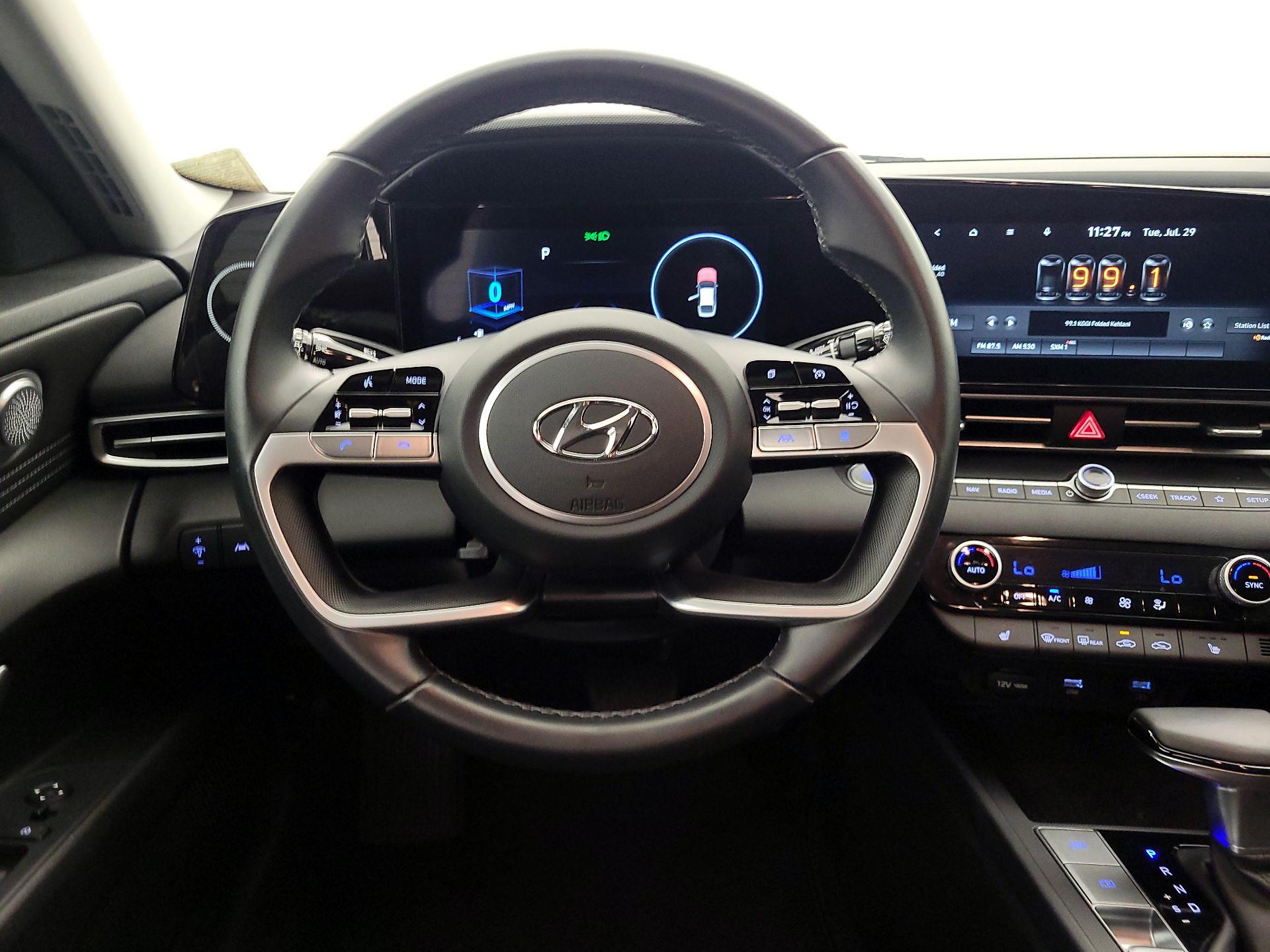 Thumbnail: 2023 Hyundai Elantra - 10