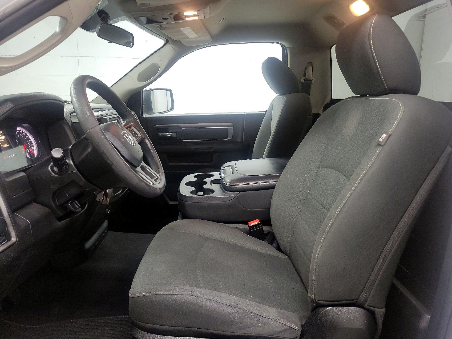 Thumbnail: 2021 RAM 1500 Classic - 11
