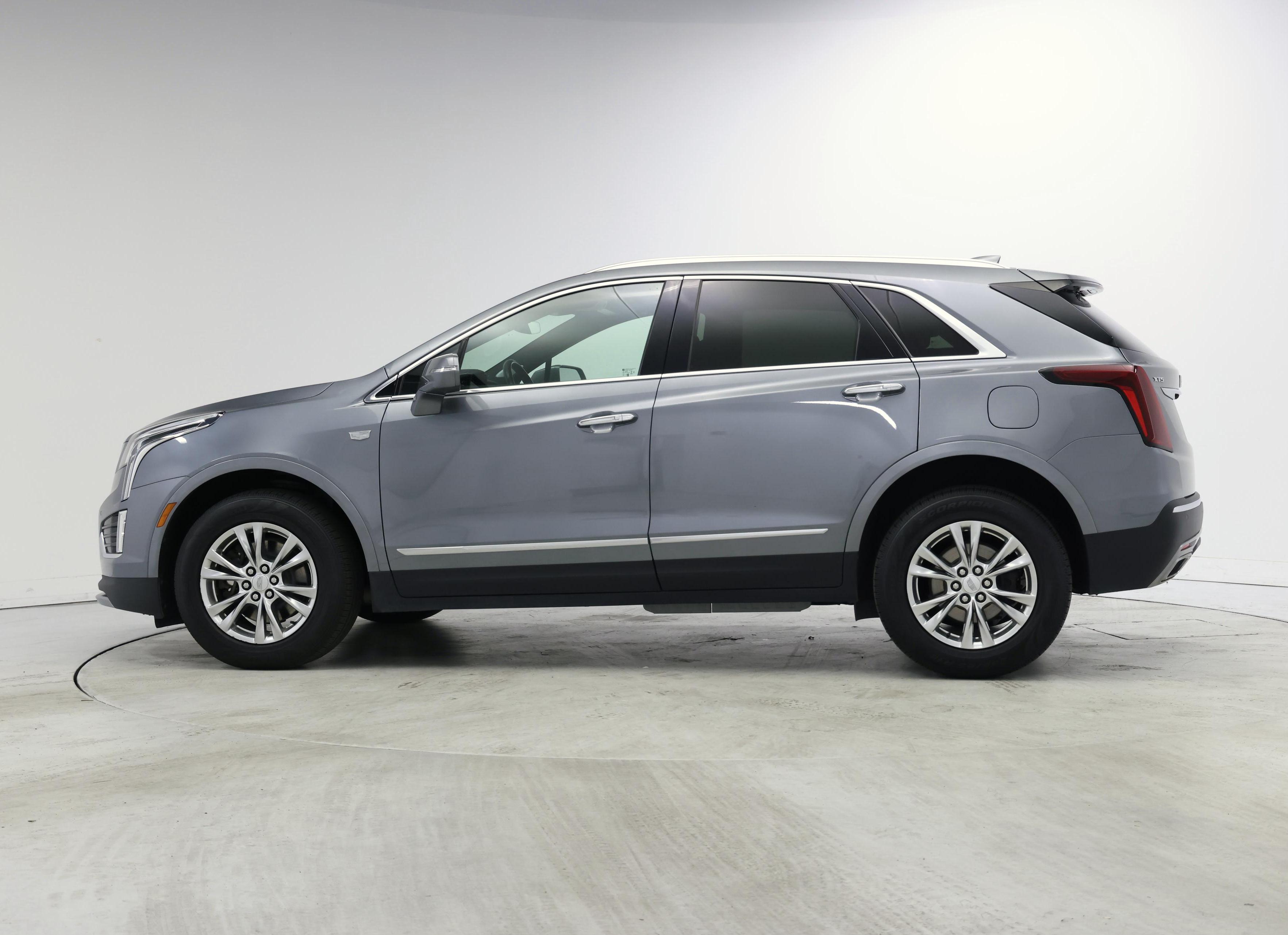 Thumbnail: 2020 Cadillac XT5 - 3