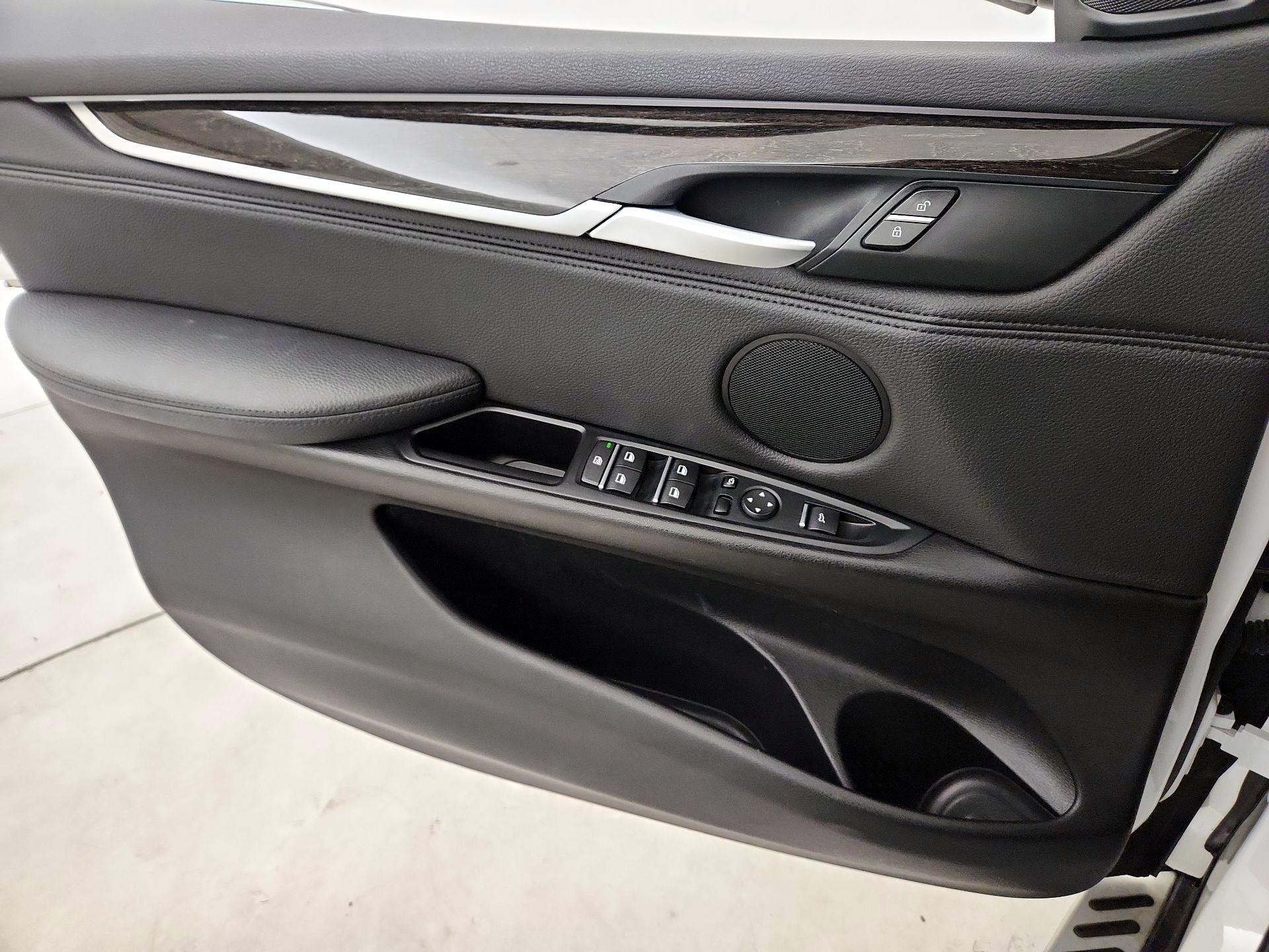 Thumbnail: 2016 BMW X5 - 12