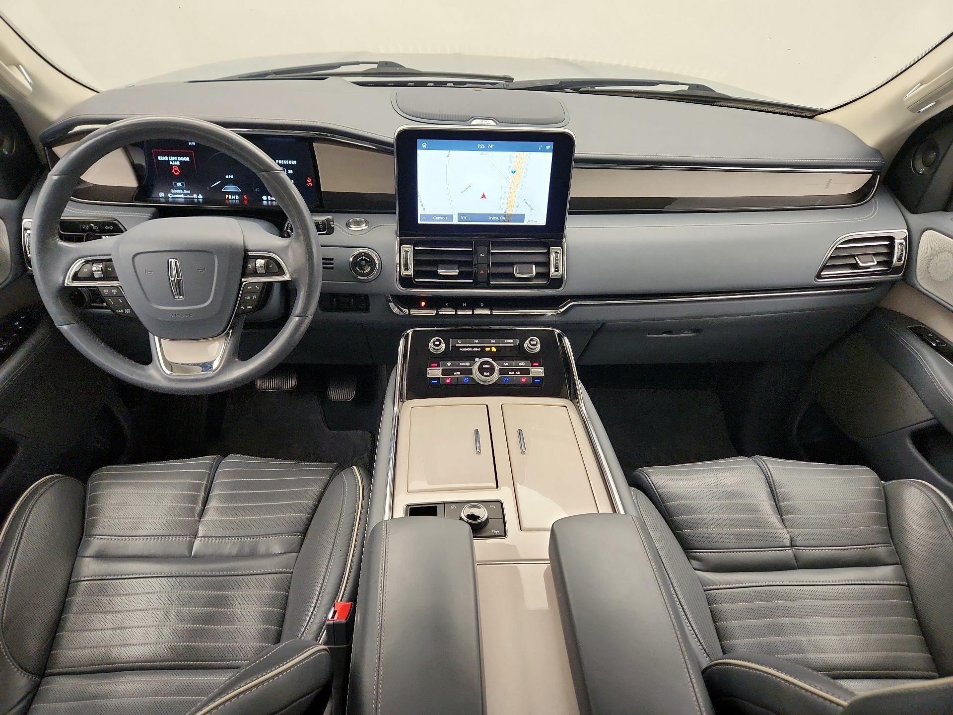 Thumbnail: 2020 Lincoln Navigator L - 9