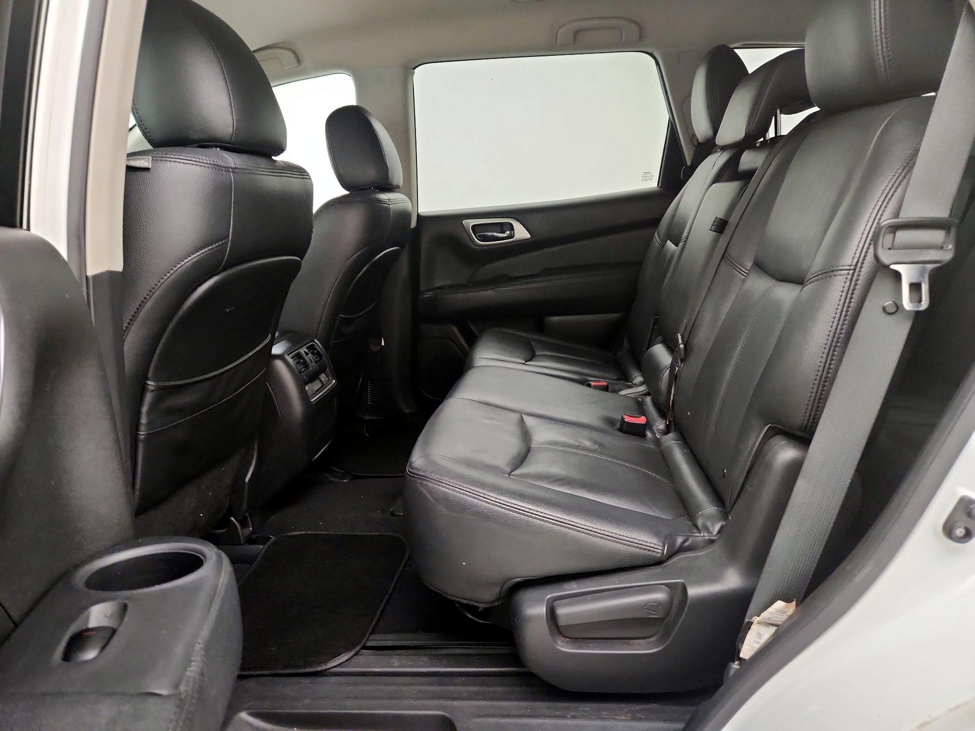 Thumbnail: 2014 Nissan Pathfinder - 19
