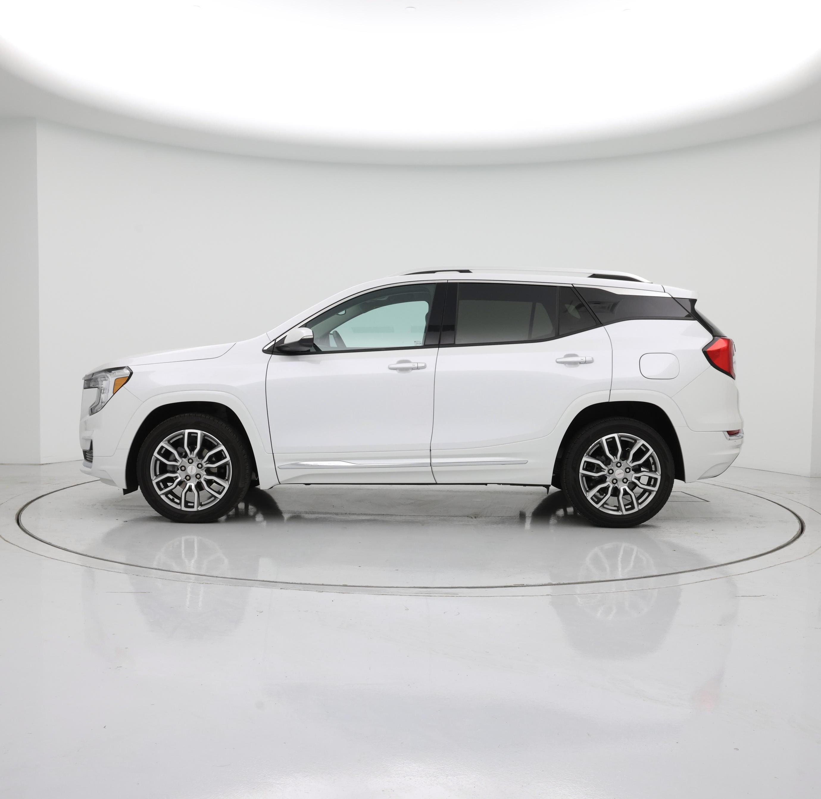 Thumbnail: 2024 GMC Terrain - 3