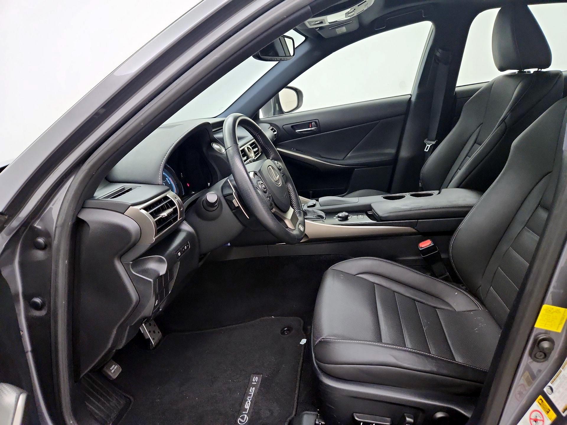 Thumbnail: 2014 Lexus IS - 11