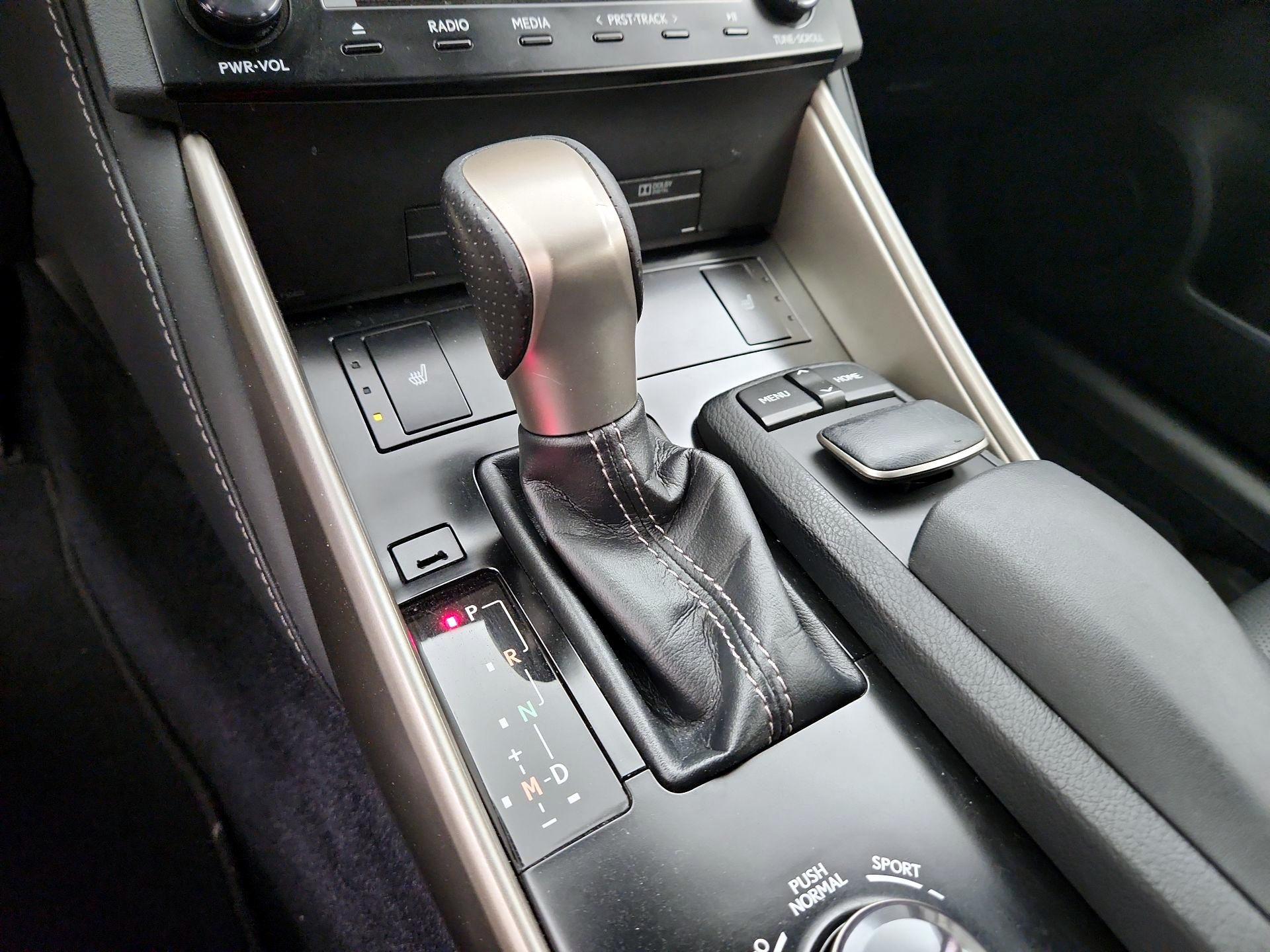 Thumbnail: 2014 Lexus IS - 18