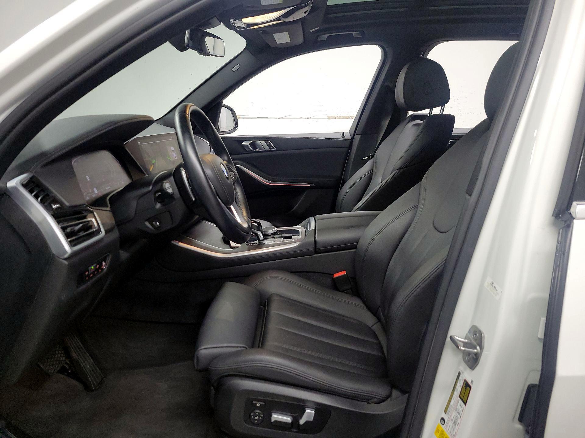 Thumbnail: 2022 BMW X5 - 11