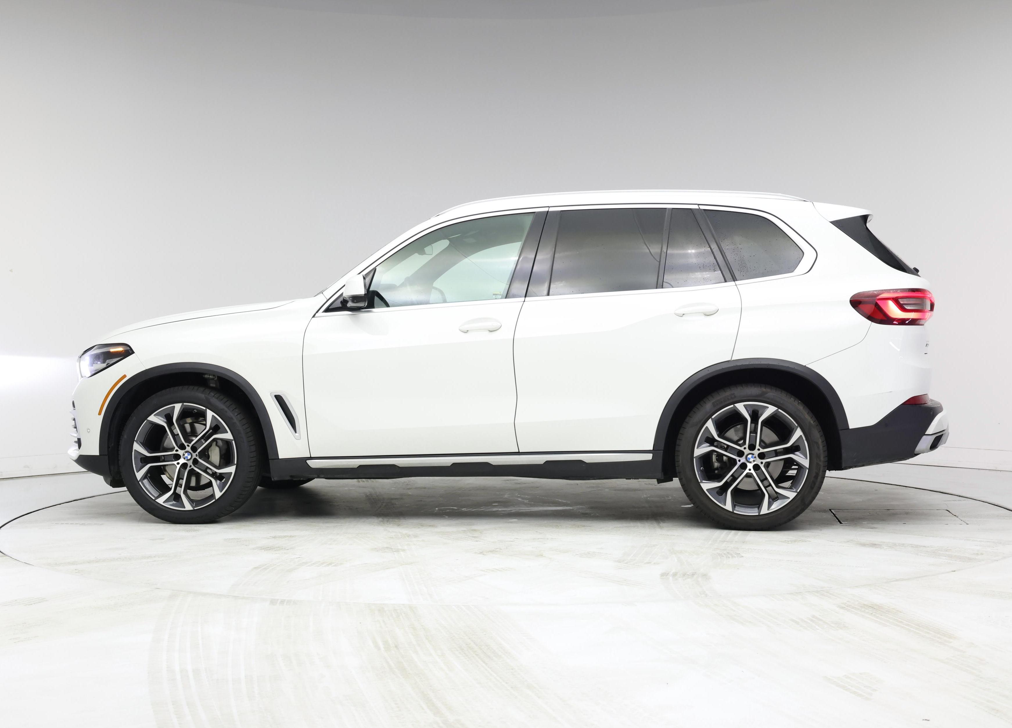 Thumbnail: 2022 BMW X5 - 3