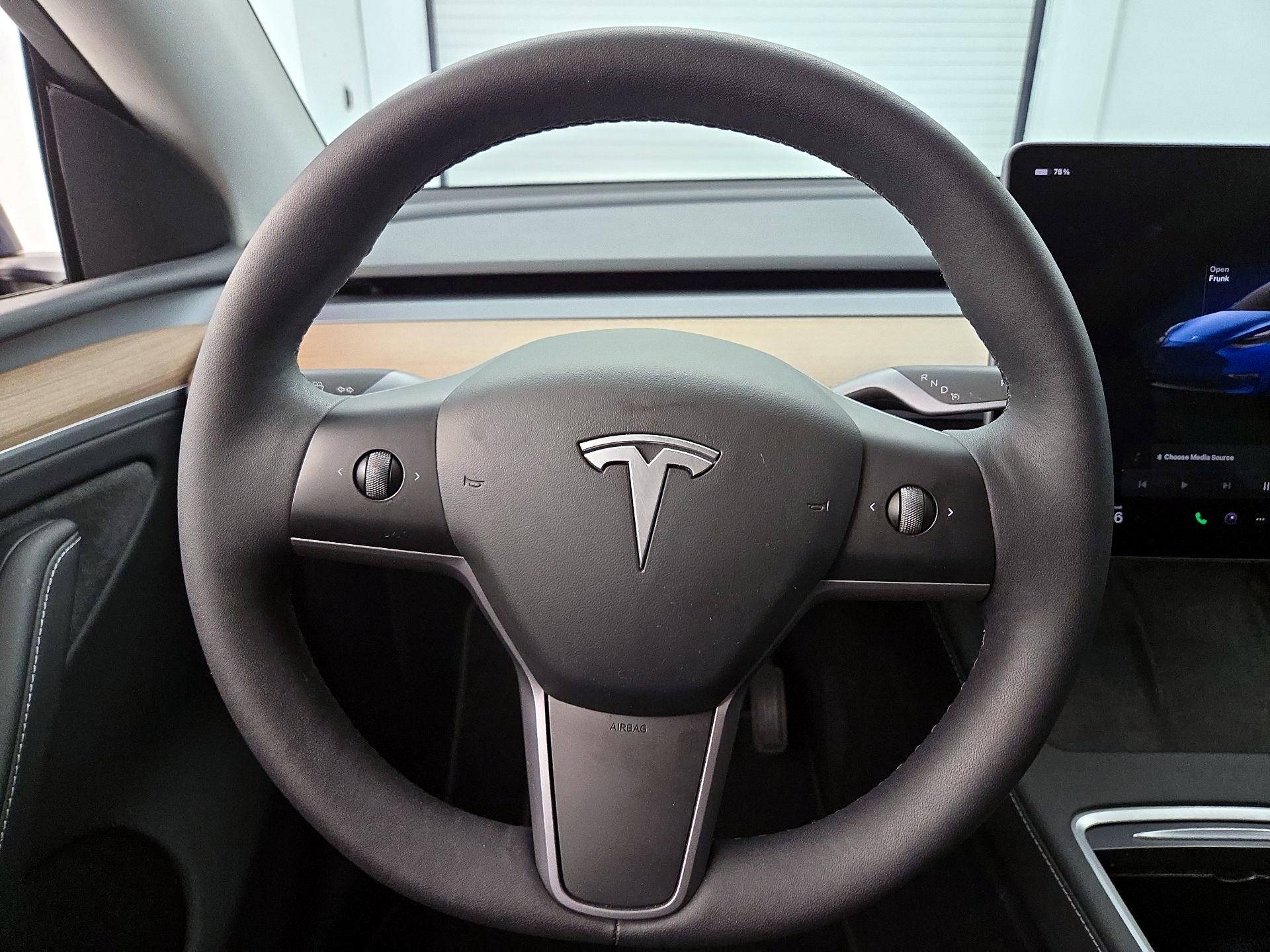 Thumbnail: 2023 Tesla Model Y - 10