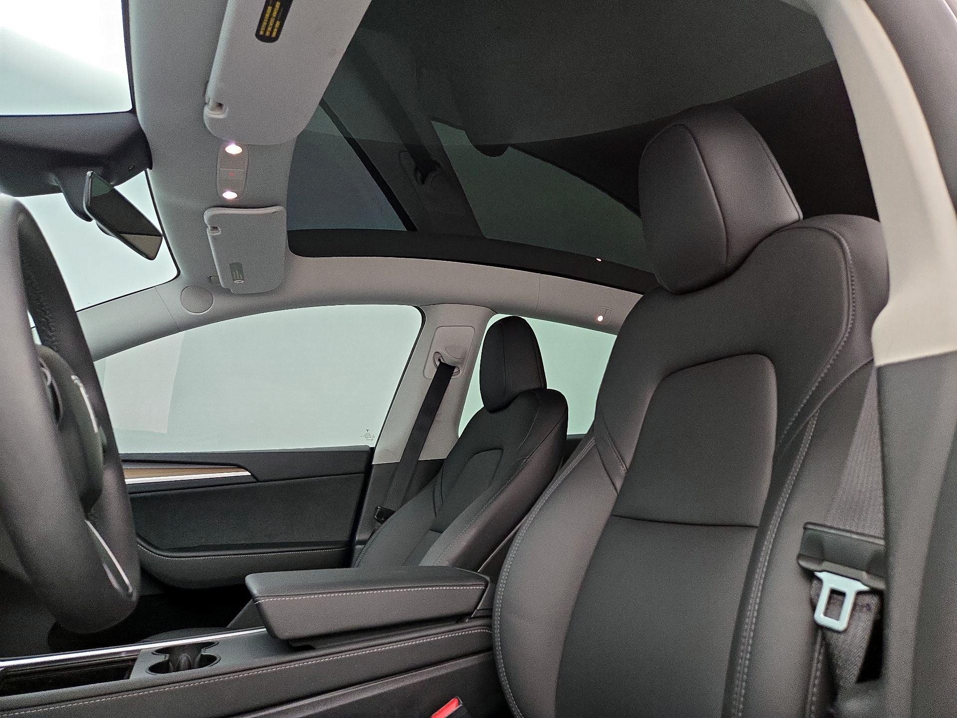 Thumbnail: 2023 Tesla Model Y - 17
