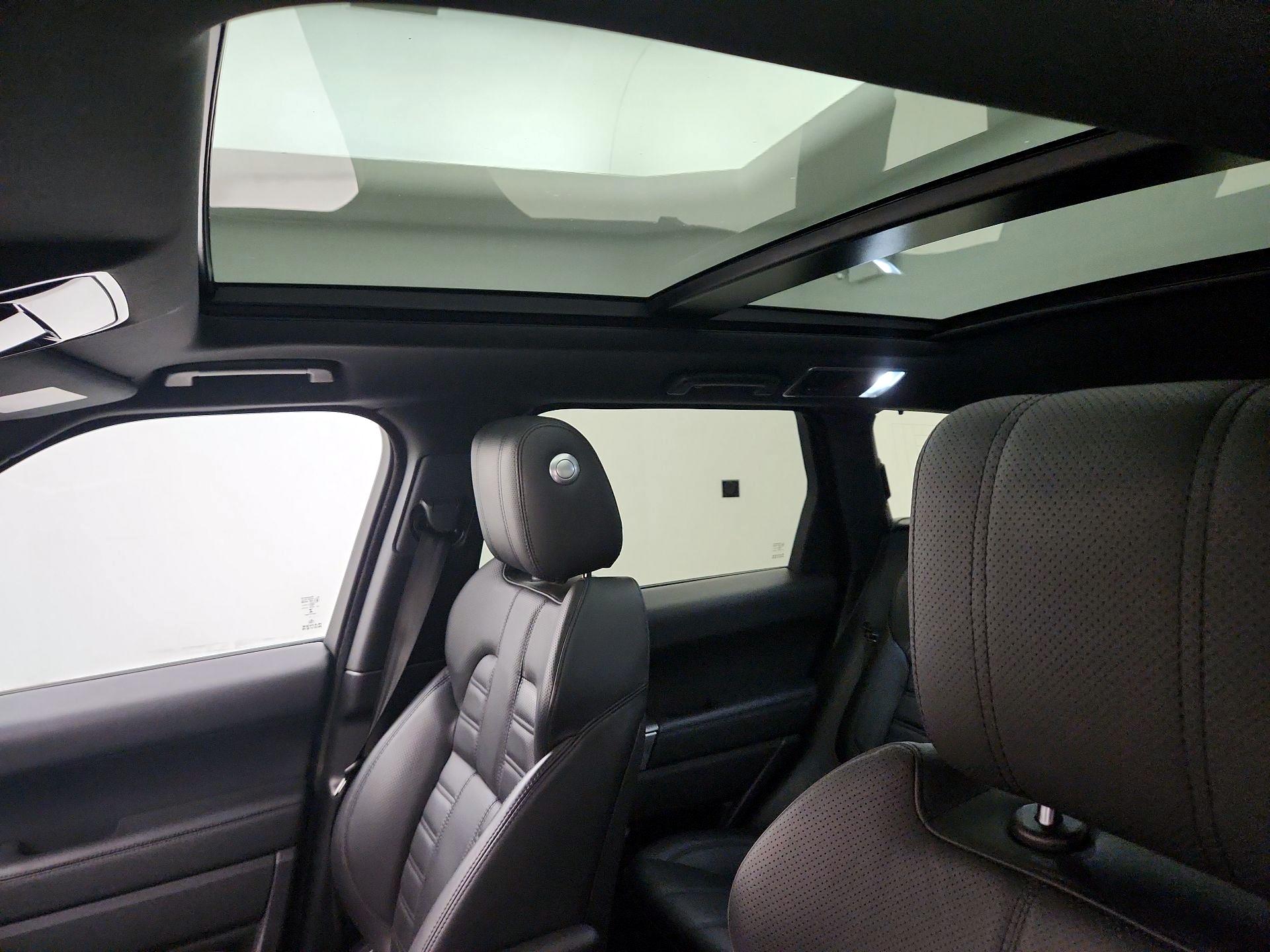 Thumbnail: 2017 Land Rover Range Rover Sport - 20