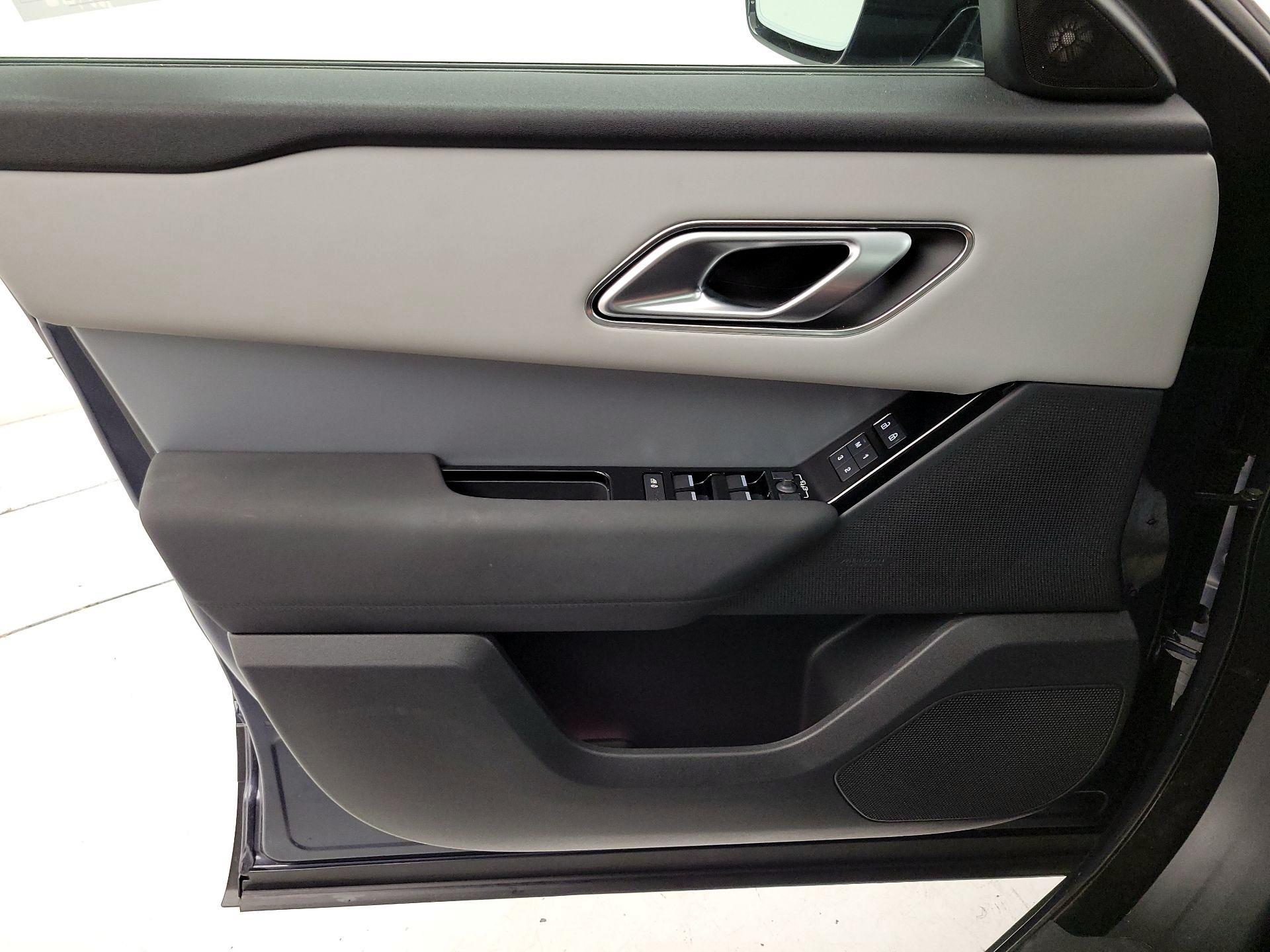 Thumbnail: 2025 Land Rover Range Rover Velar - 12