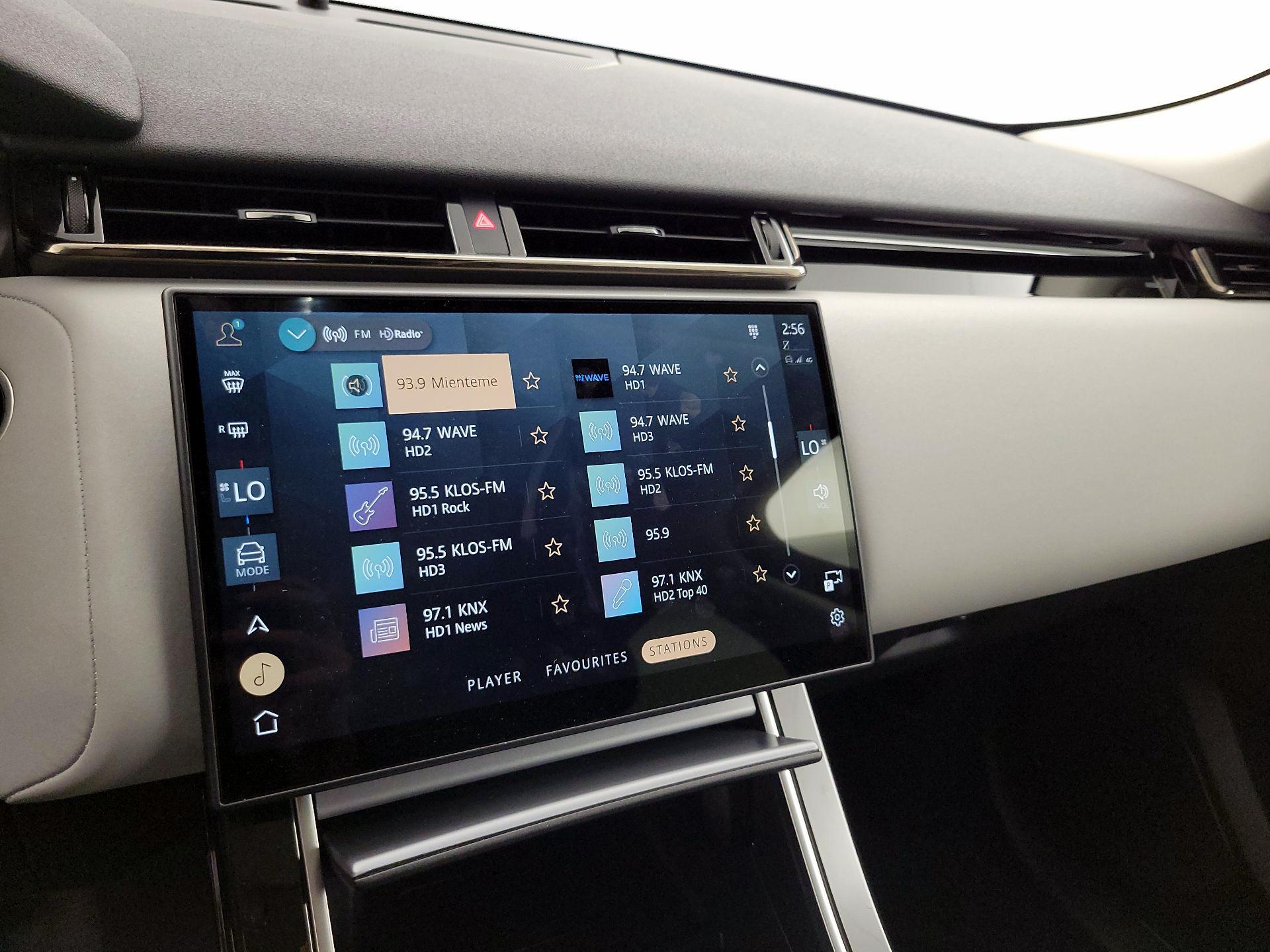 Thumbnail: 2025 Land Rover Range Rover Velar - 15