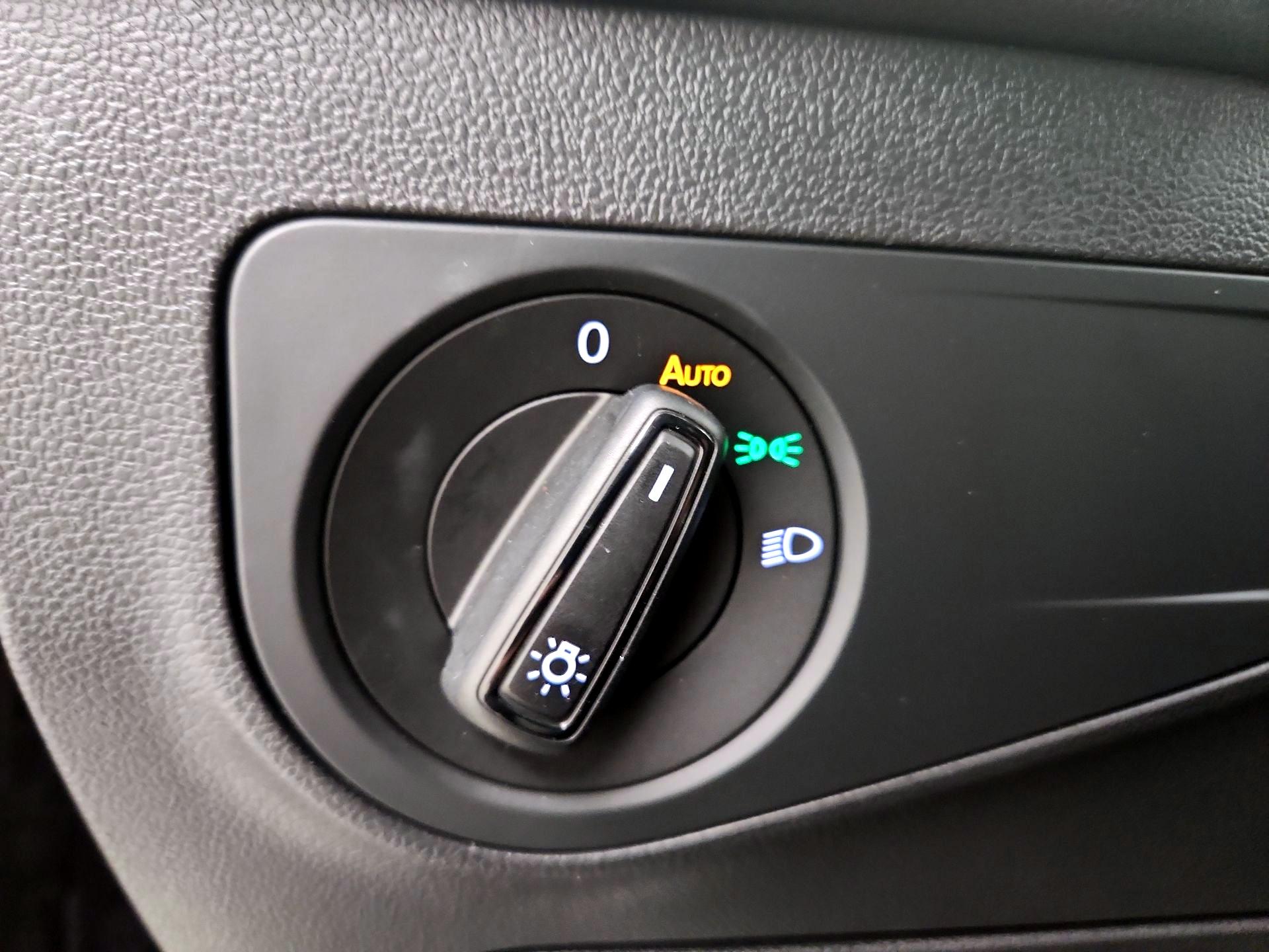 Thumbnail: 2022 Volkswagen Tiguan - 13