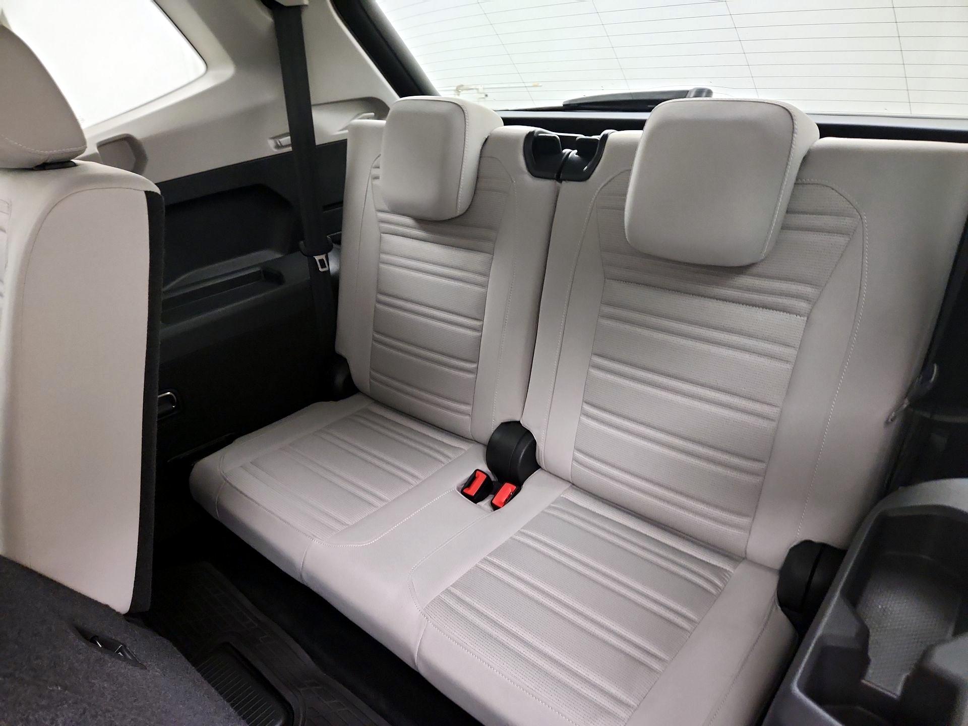 Thumbnail: 2022 Volkswagen Tiguan - 20