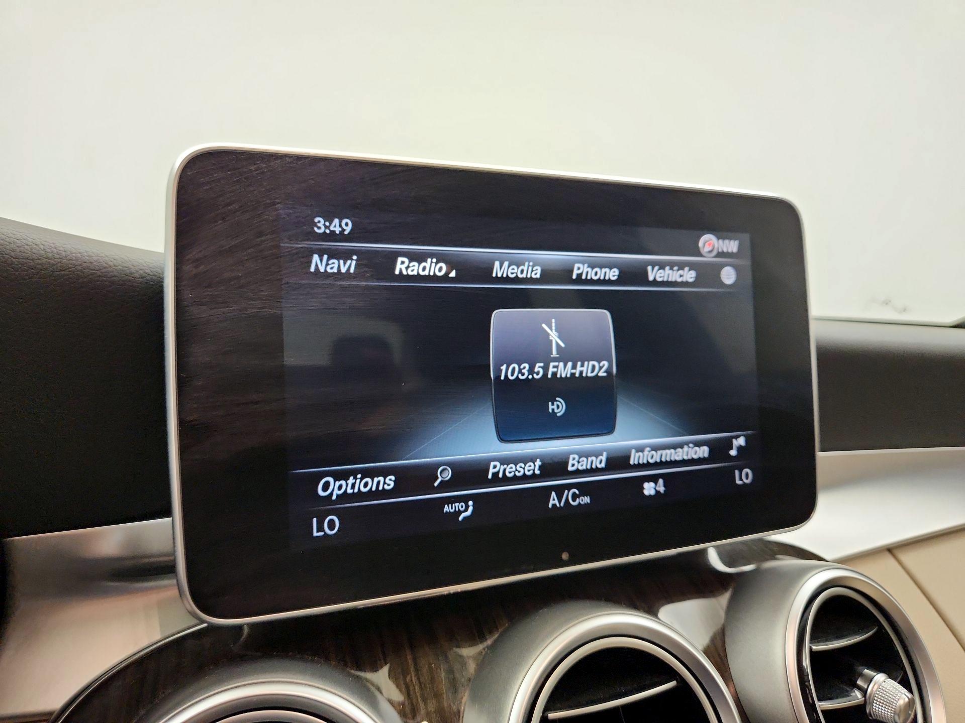 Thumbnail: 2016 Mercedes-Benz C-Class - 15