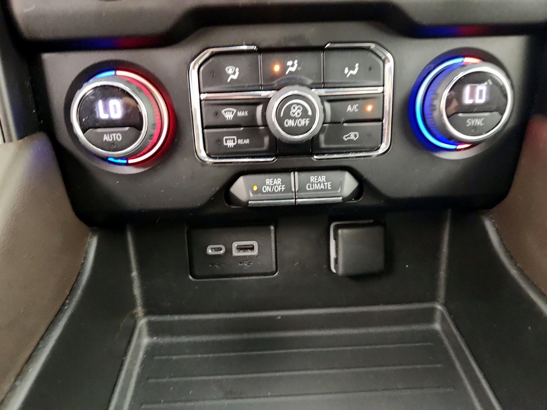 Thumbnail: 2021 Chevrolet Suburban - 16