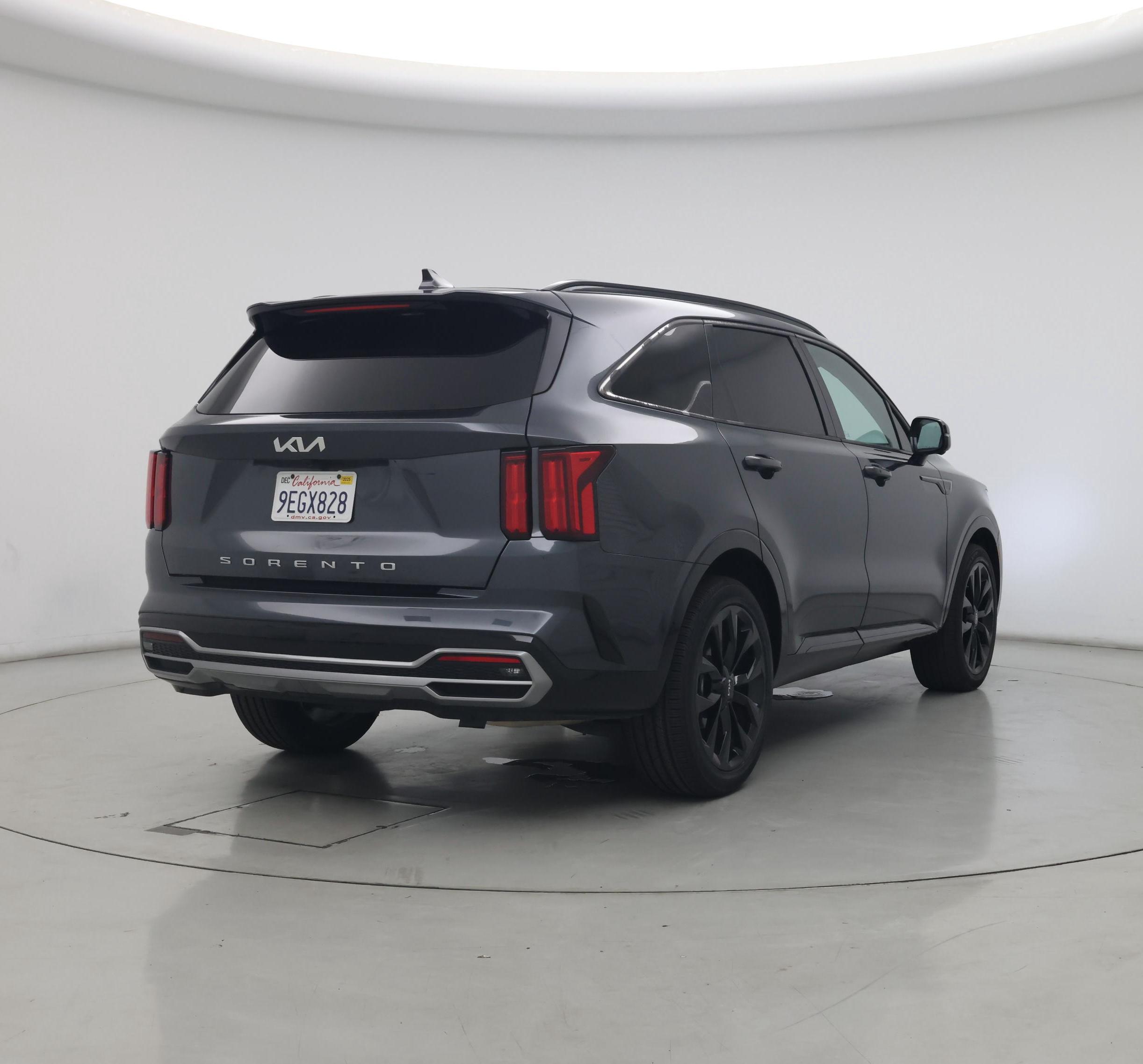 Thumbnail: 2022 Kia Sorento - 8