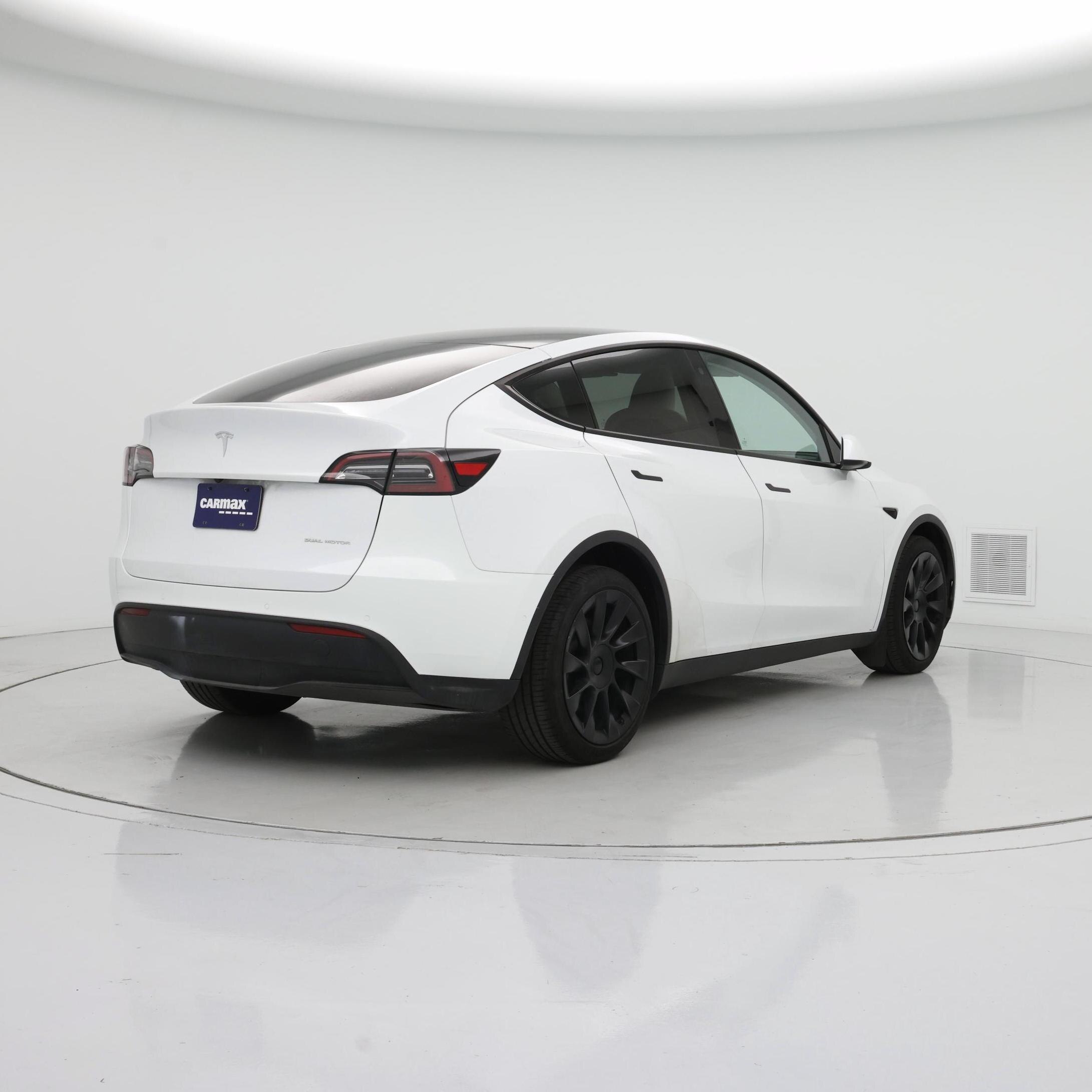 Thumbnail: 2022 Tesla Model Y - 8