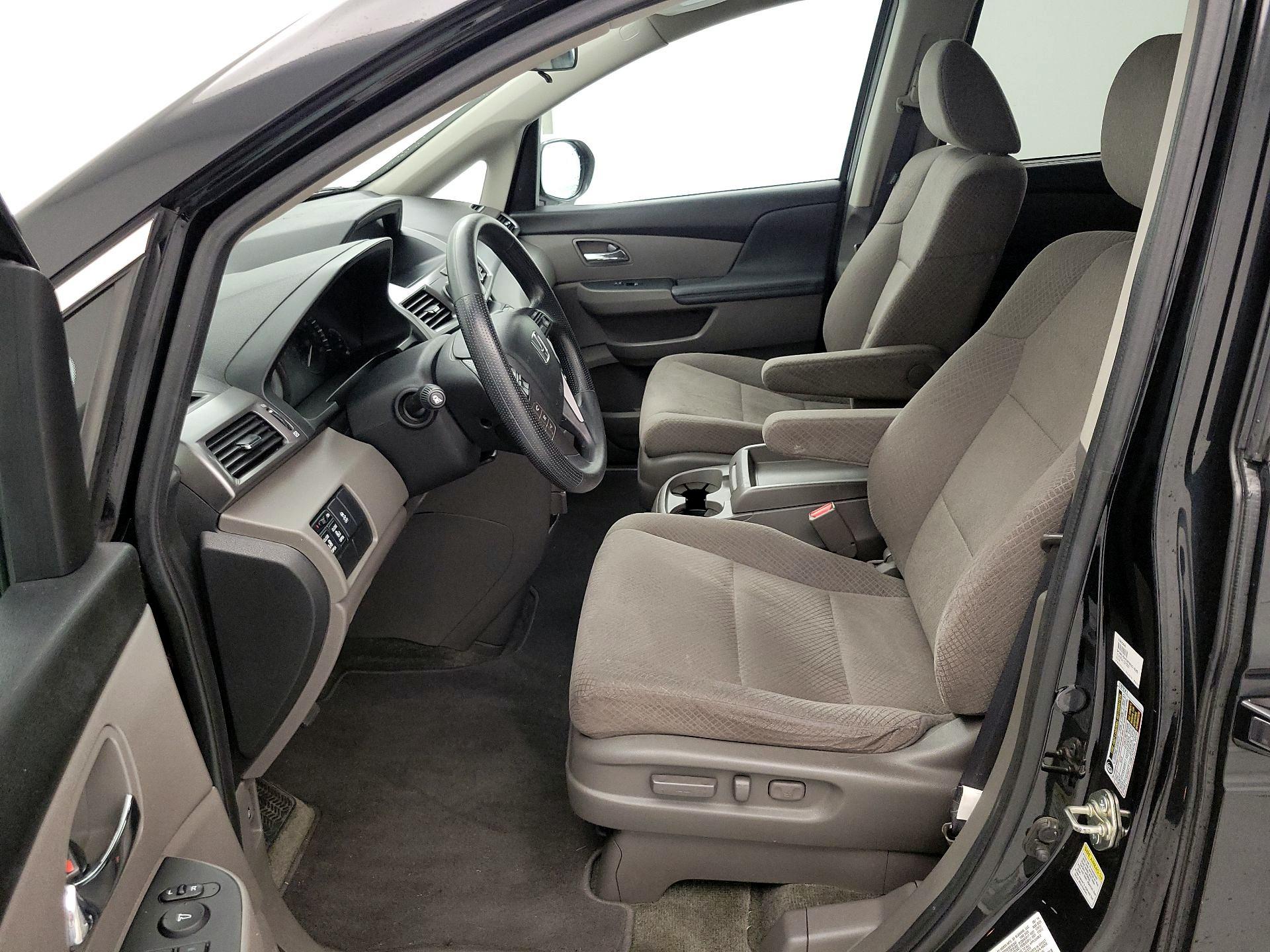 Thumbnail: 2015 Honda Odyssey - 11