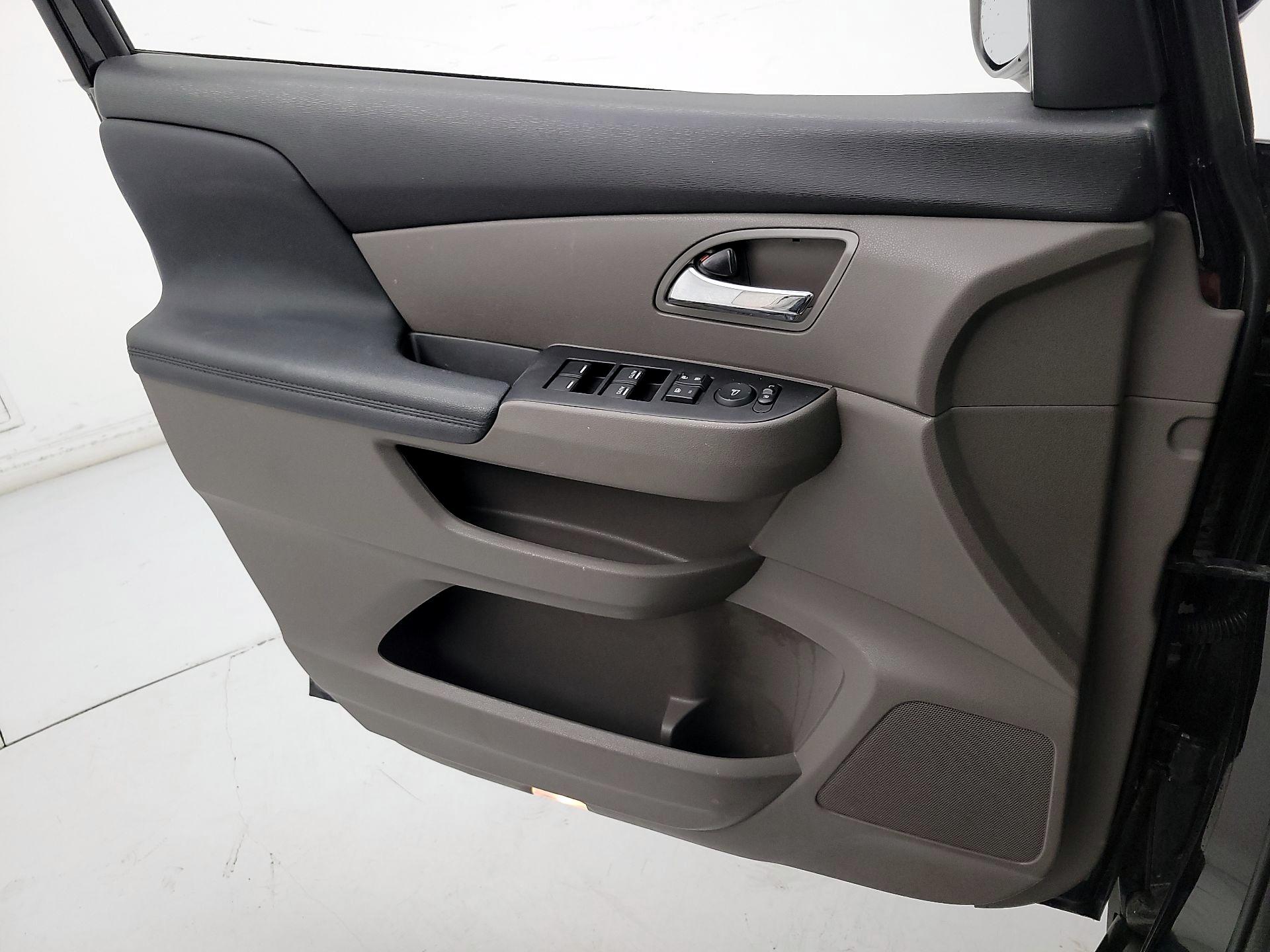 Thumbnail: 2015 Honda Odyssey - 12