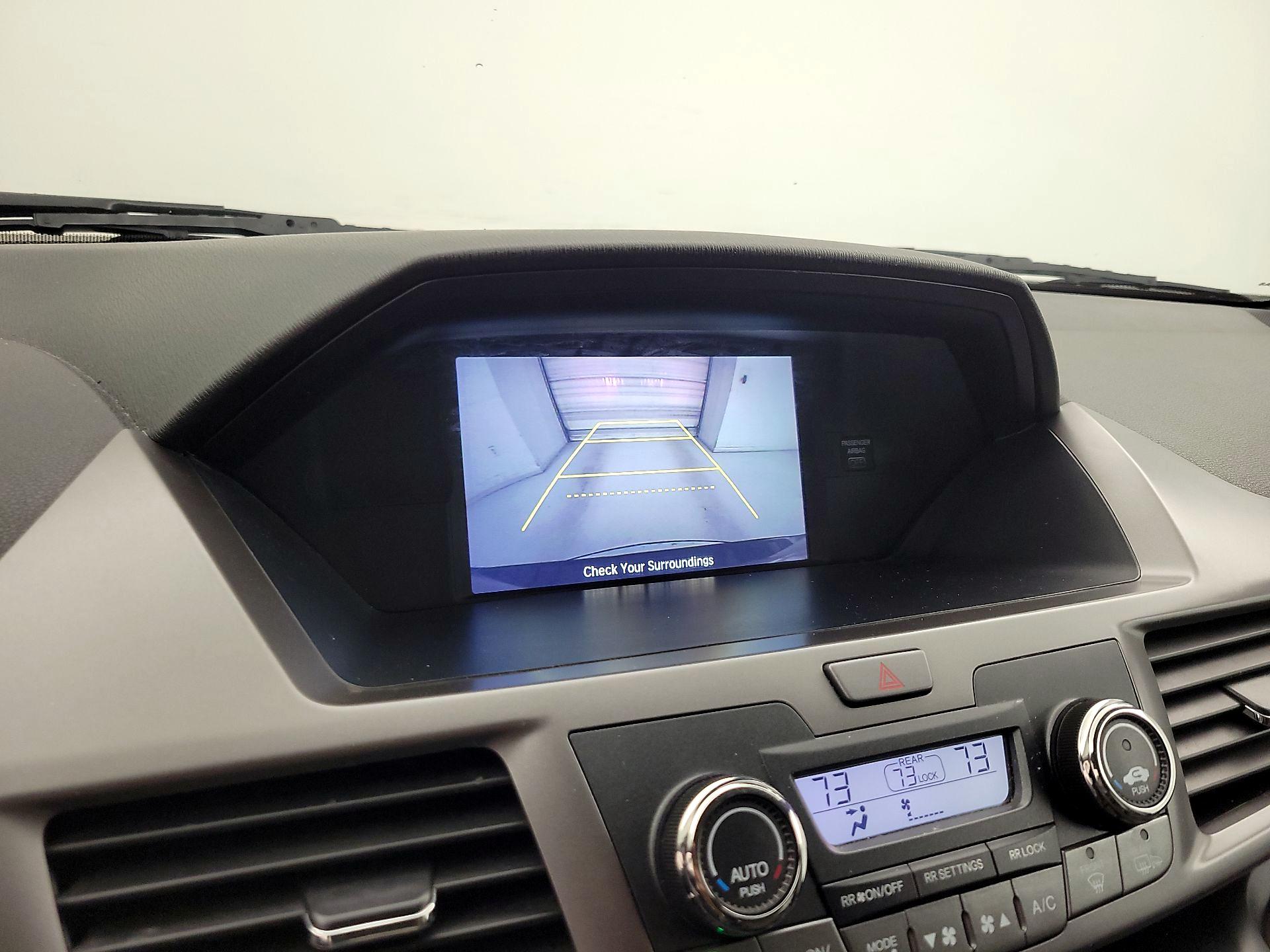Thumbnail: 2015 Honda Odyssey - 14