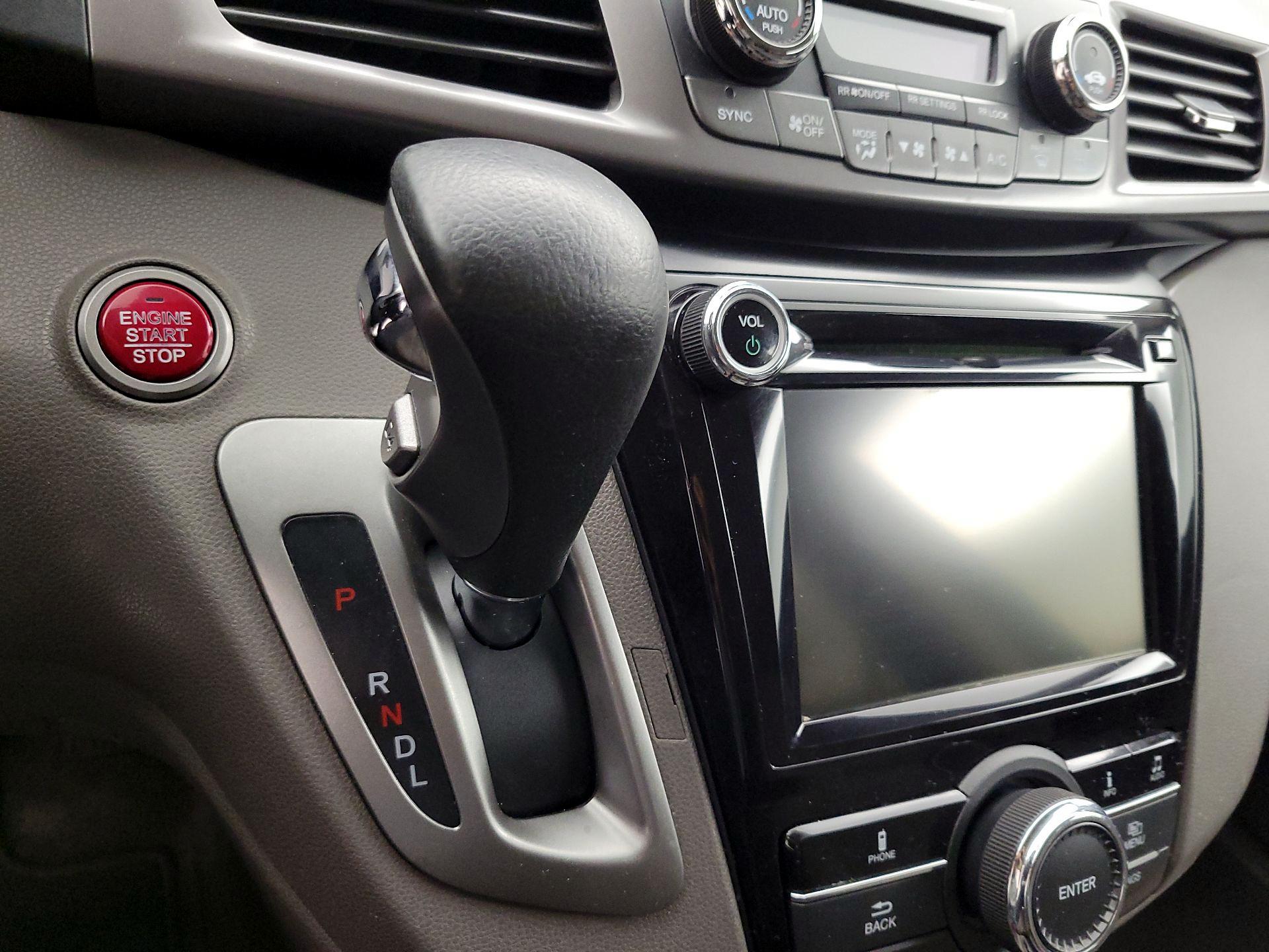 Thumbnail: 2015 Honda Odyssey - 17