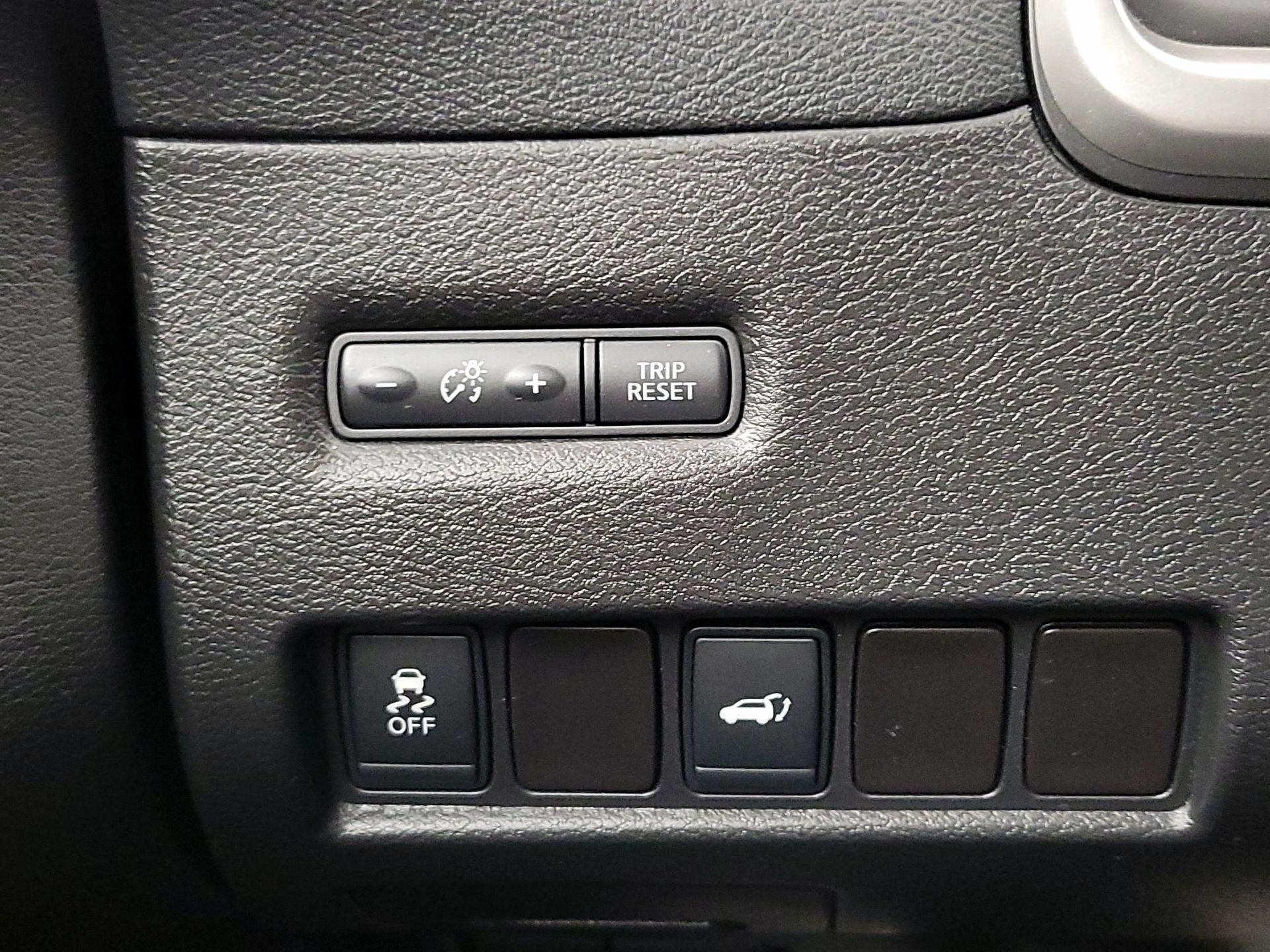 Thumbnail: 2015 Nissan Murano - 13