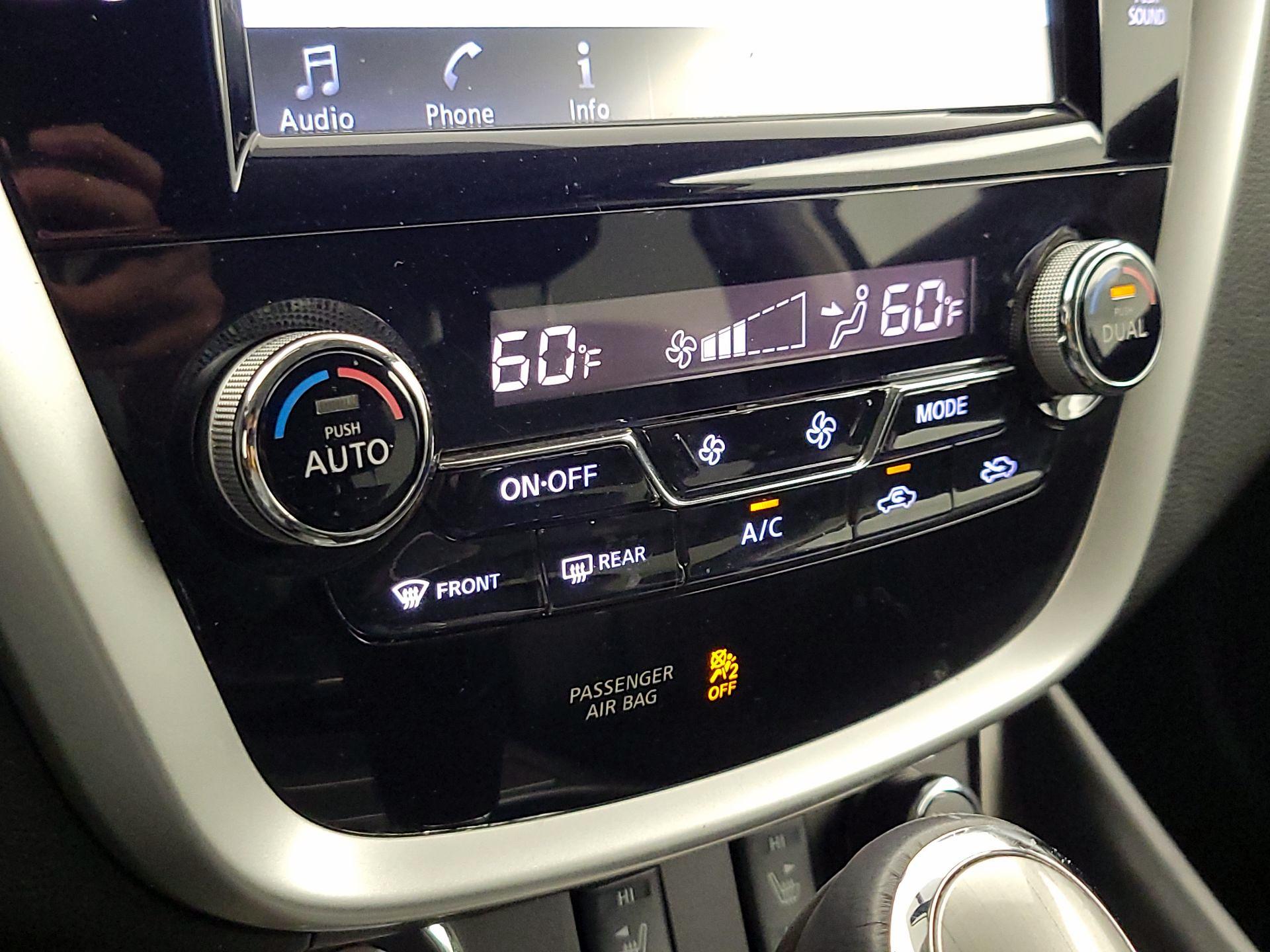 Thumbnail: 2015 Nissan Murano - 16