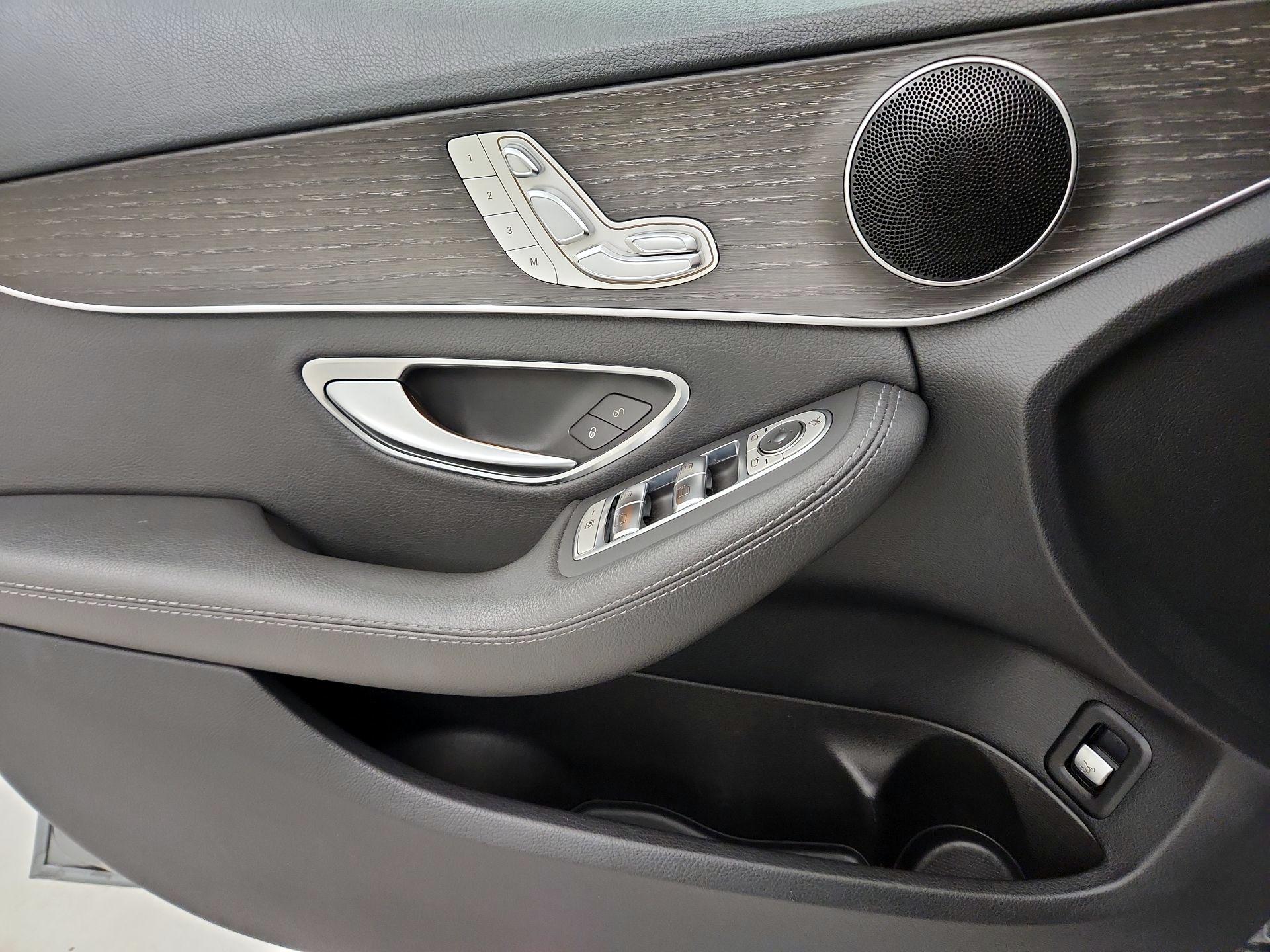 Thumbnail: 2019 Mercedes-Benz C-Class - 12