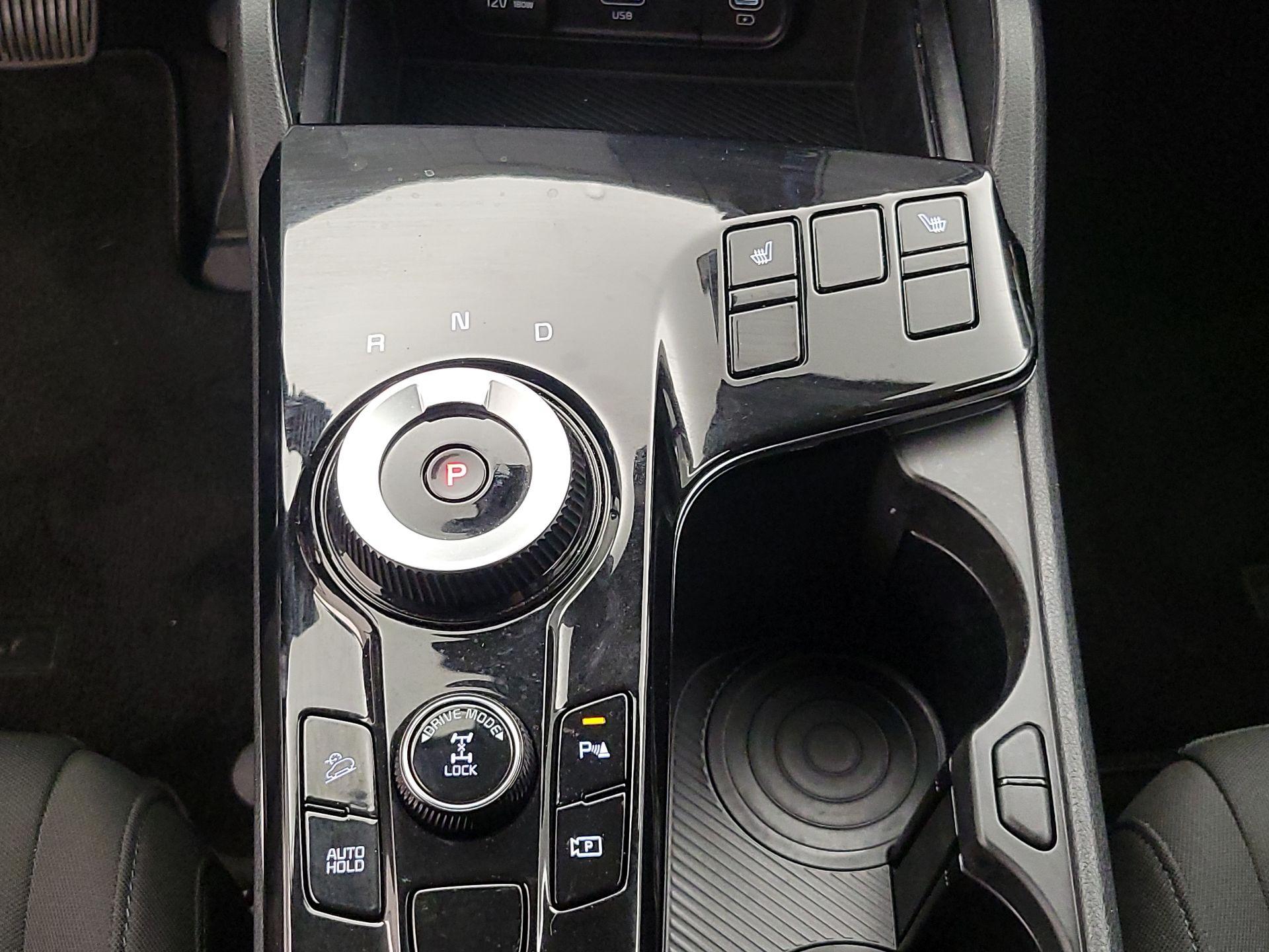 Thumbnail: 2023 Kia Sportage - 17