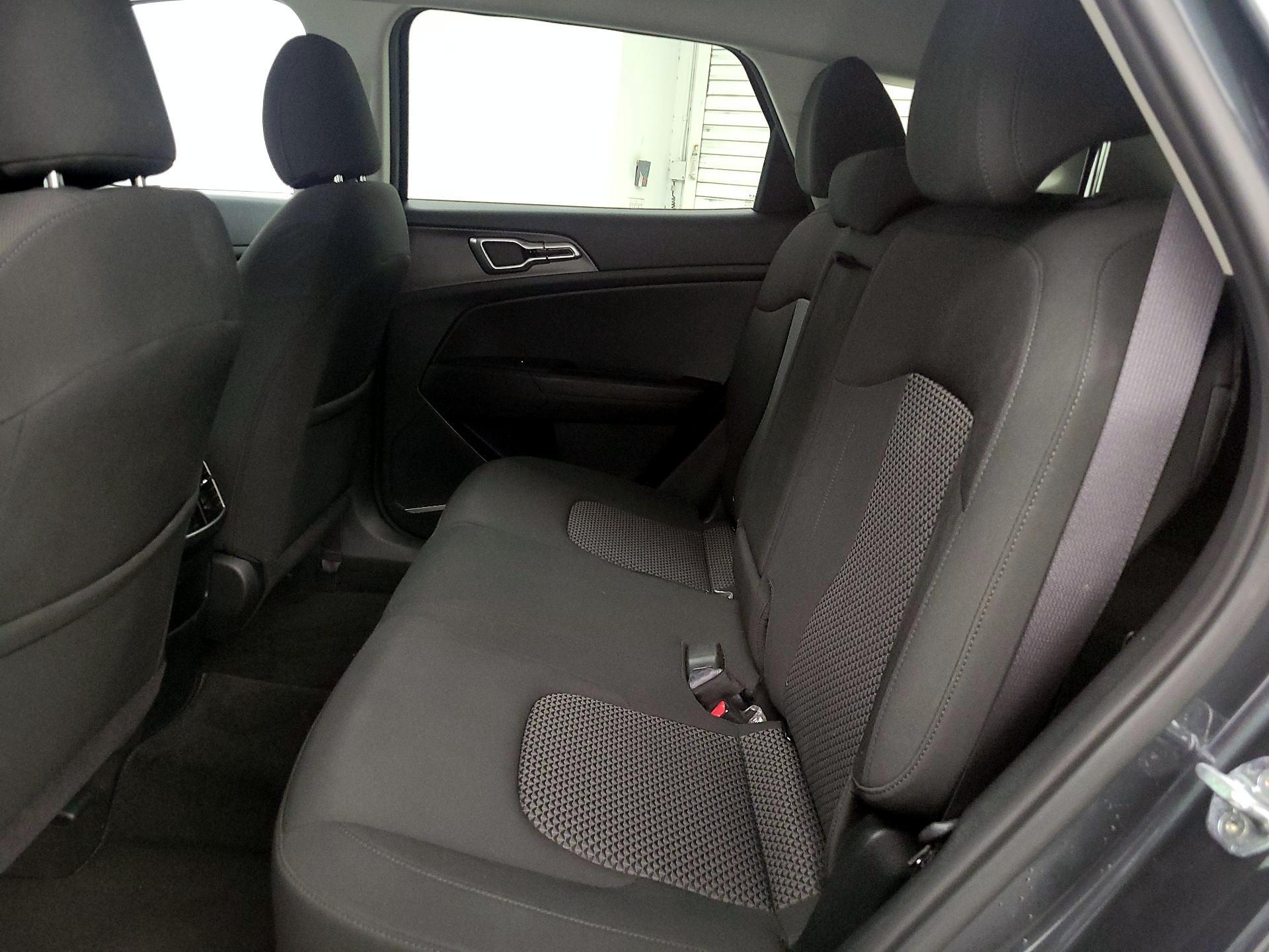 Thumbnail: 2023 Kia Sportage - 19