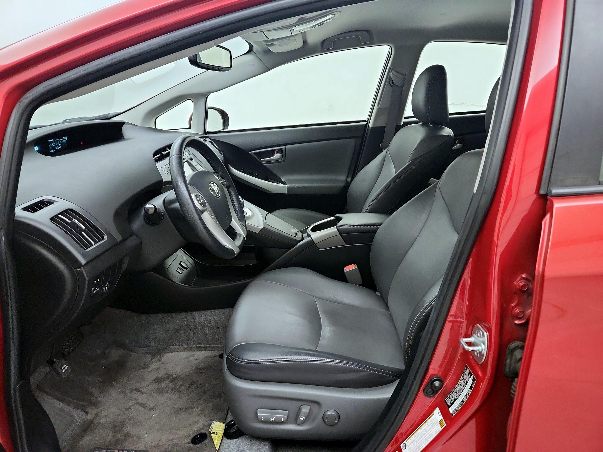 Thumbnail: 2015 Toyota Prius - 11