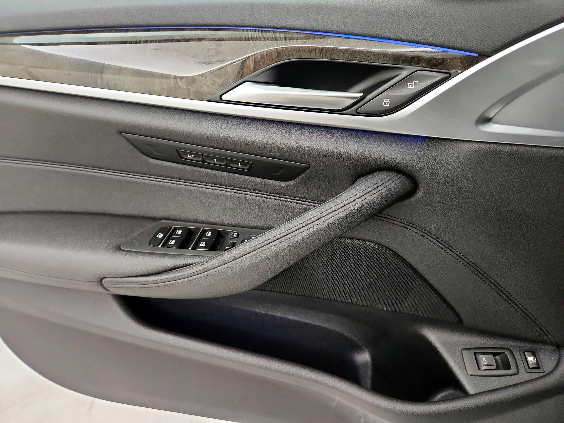 Thumbnail: 2018 BMW 5 Series - 12