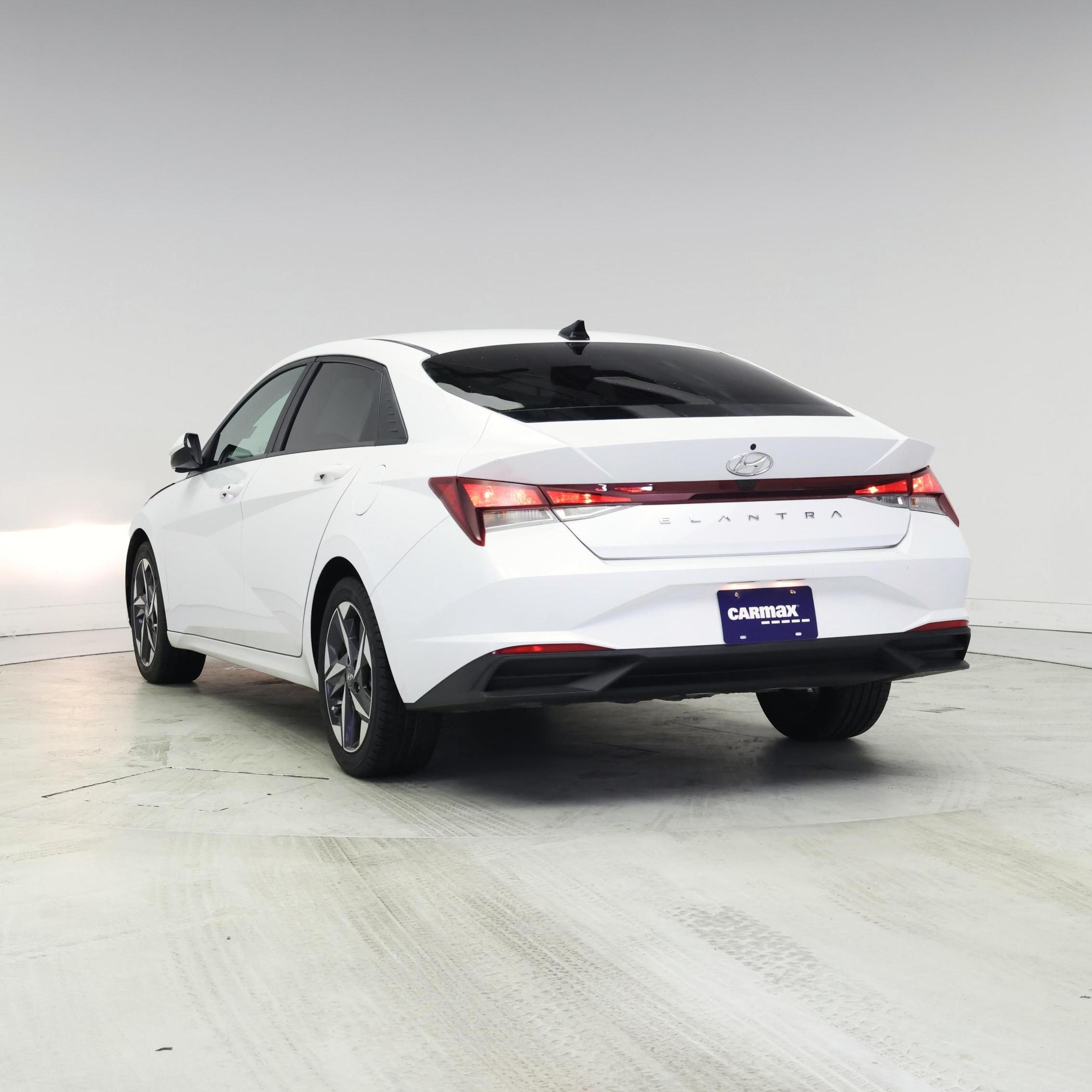 Thumbnail: 2023 Hyundai Elantra - 2