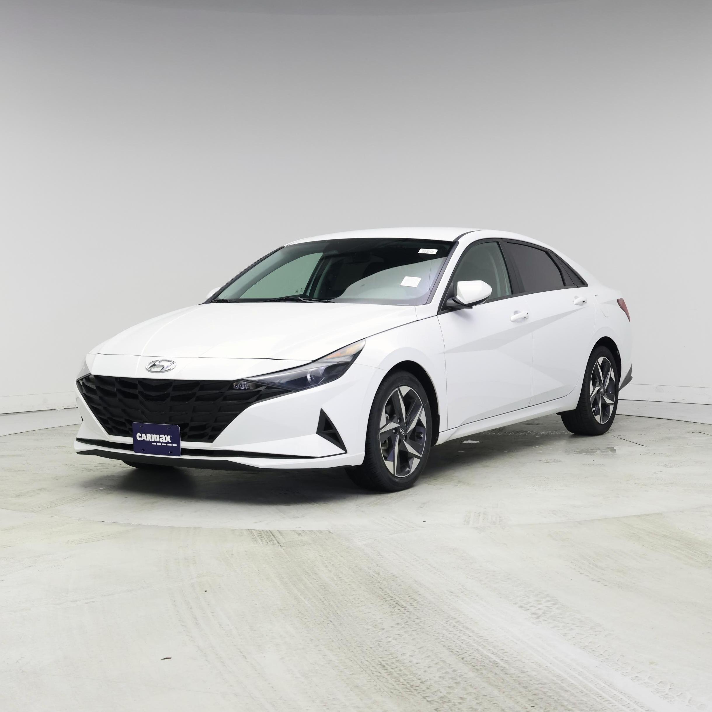 Thumbnail: 2023 Hyundai Elantra - 4