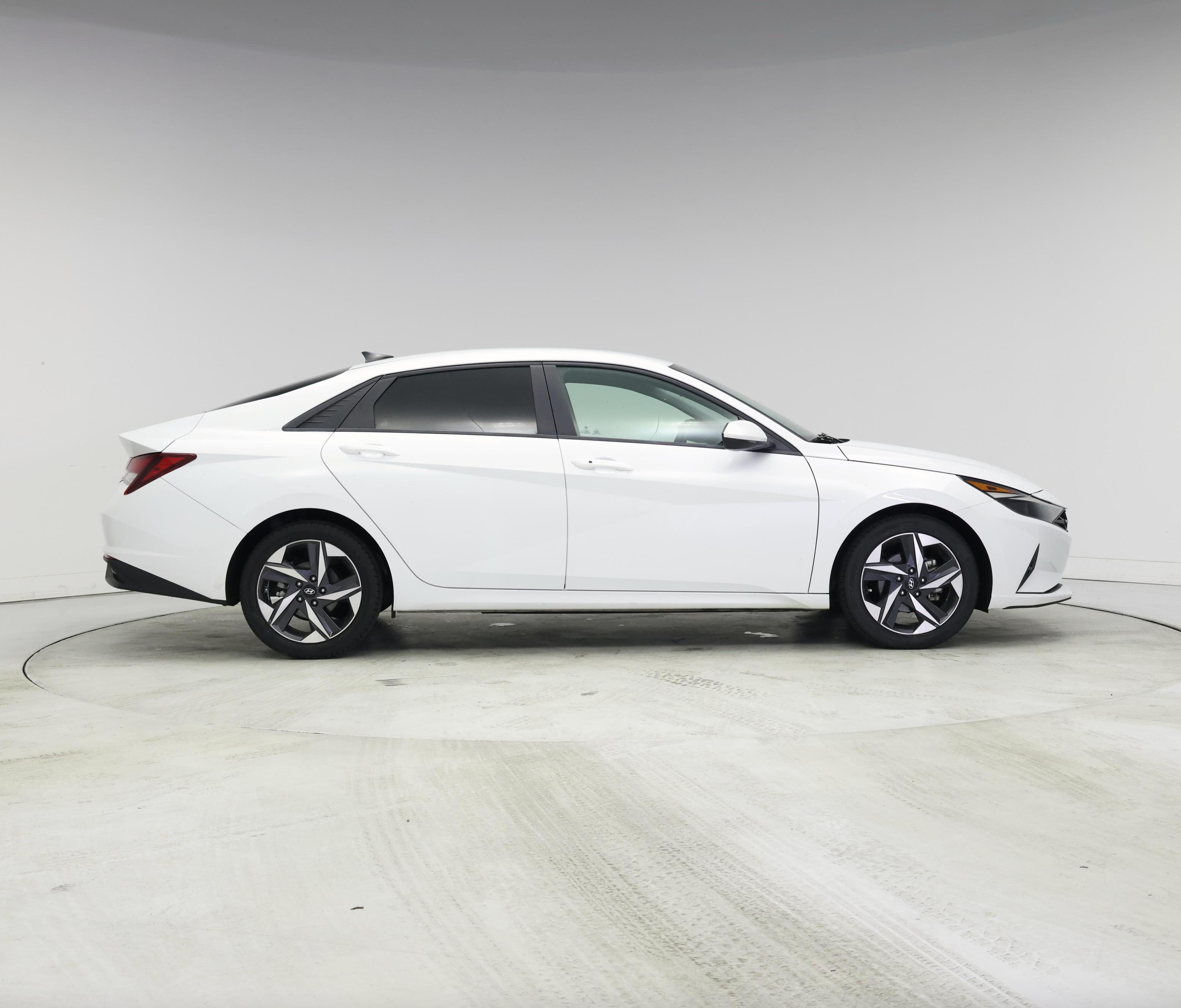 Thumbnail: 2023 Hyundai Elantra - 7