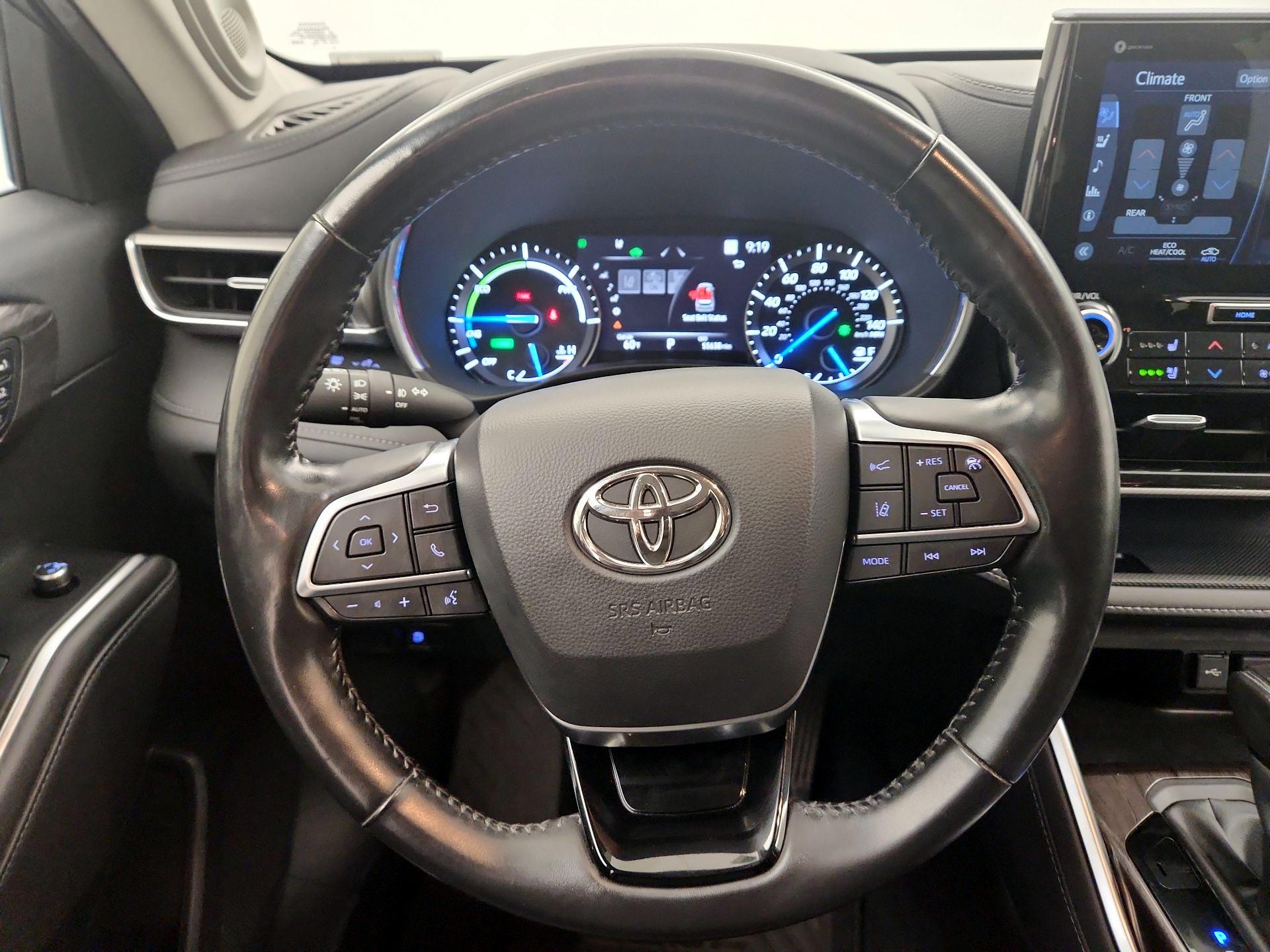 Thumbnail: 2020 Toyota Highlander - 10