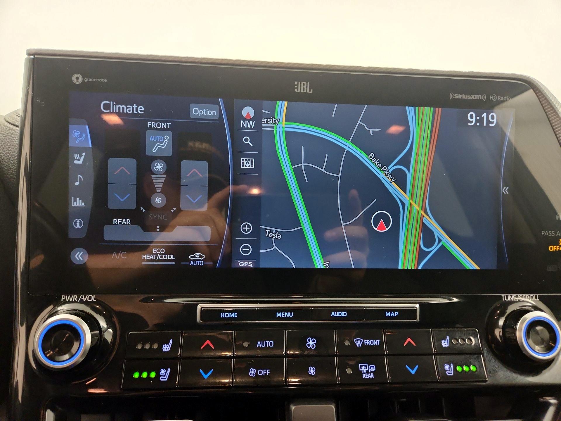 Thumbnail: 2020 Toyota Highlander - 14