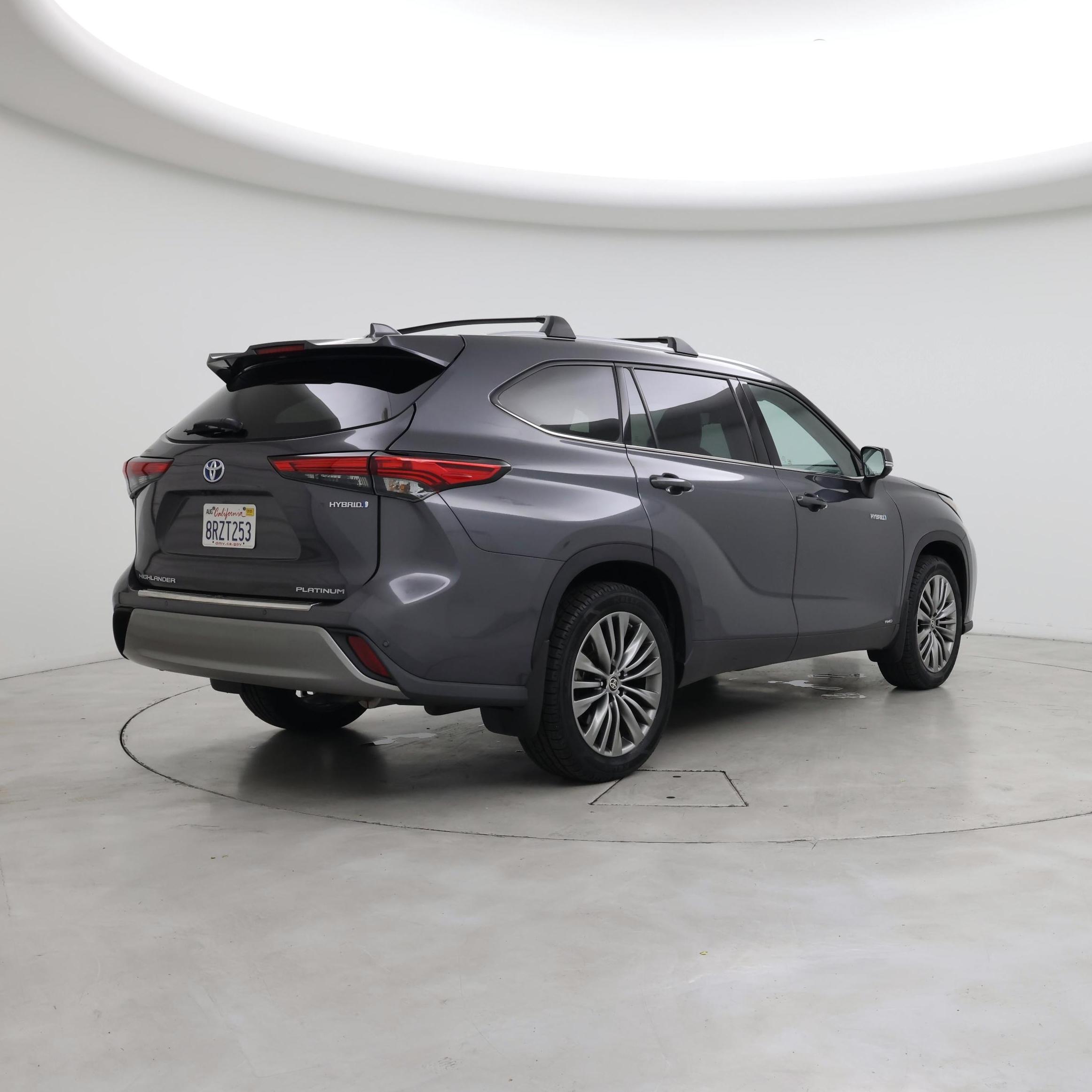 Thumbnail: 2020 Toyota Highlander - 8