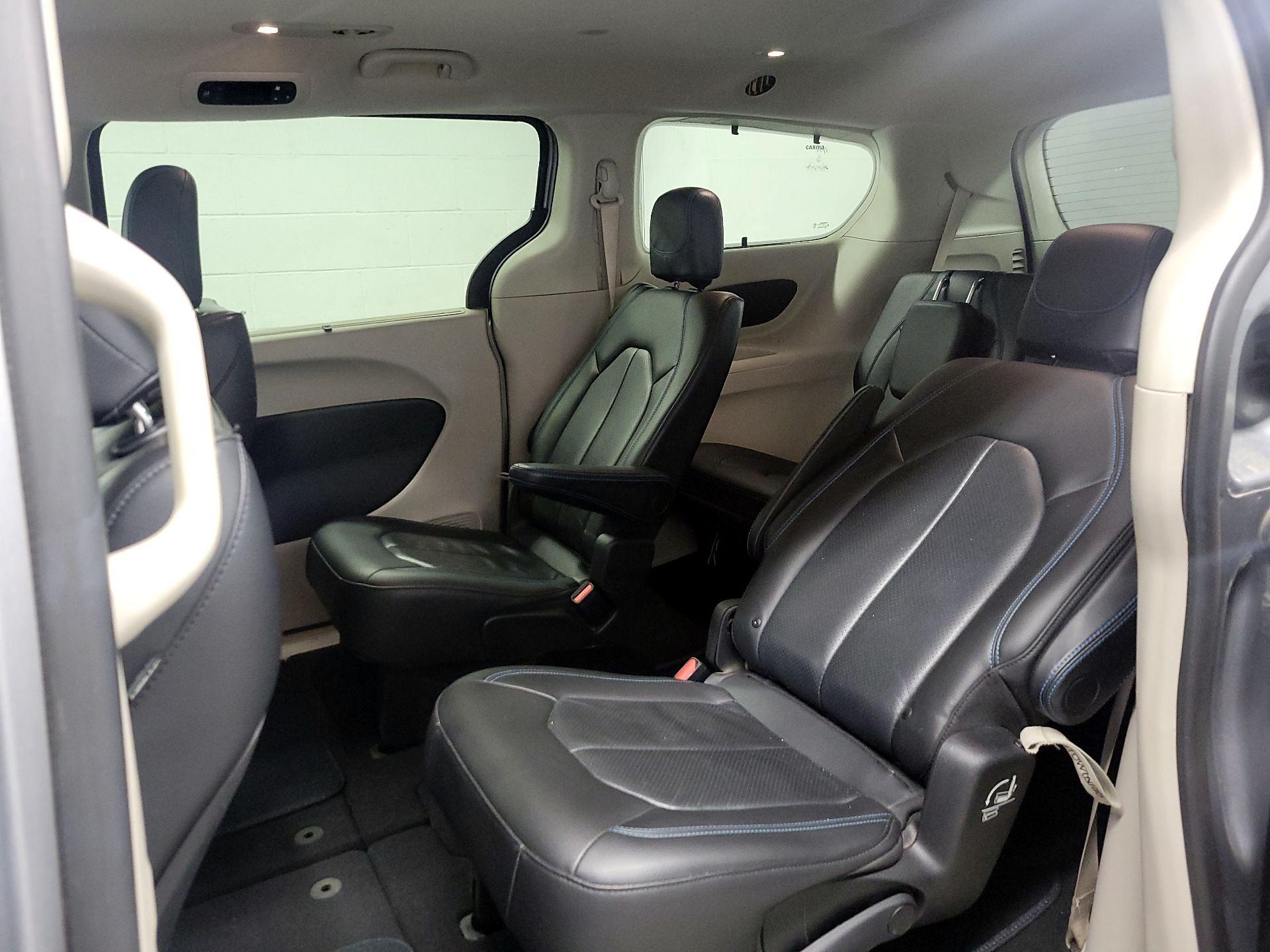 Thumbnail: 2021 Chrysler Pacifica - 18