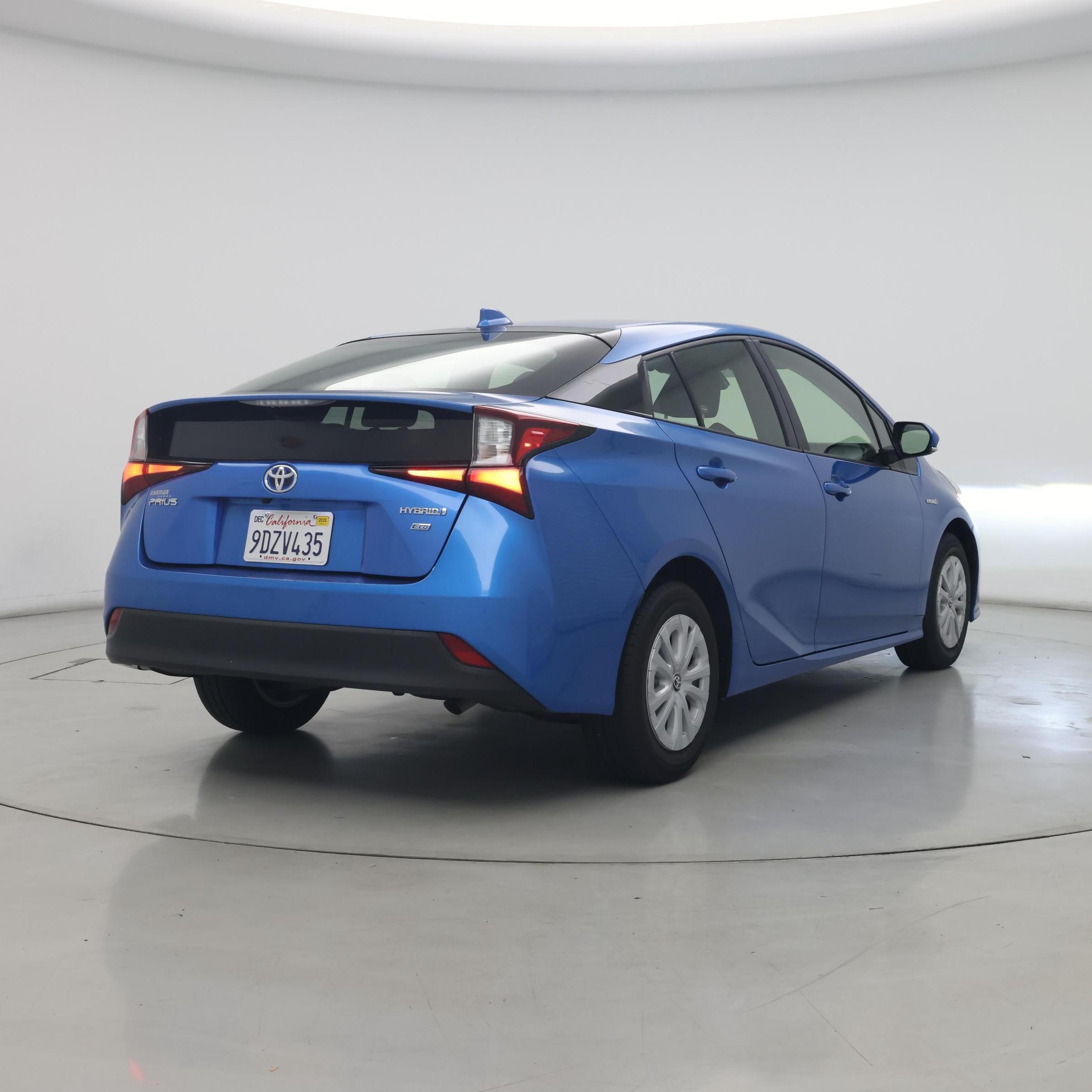 Thumbnail: 2022 Toyota Prius - 8