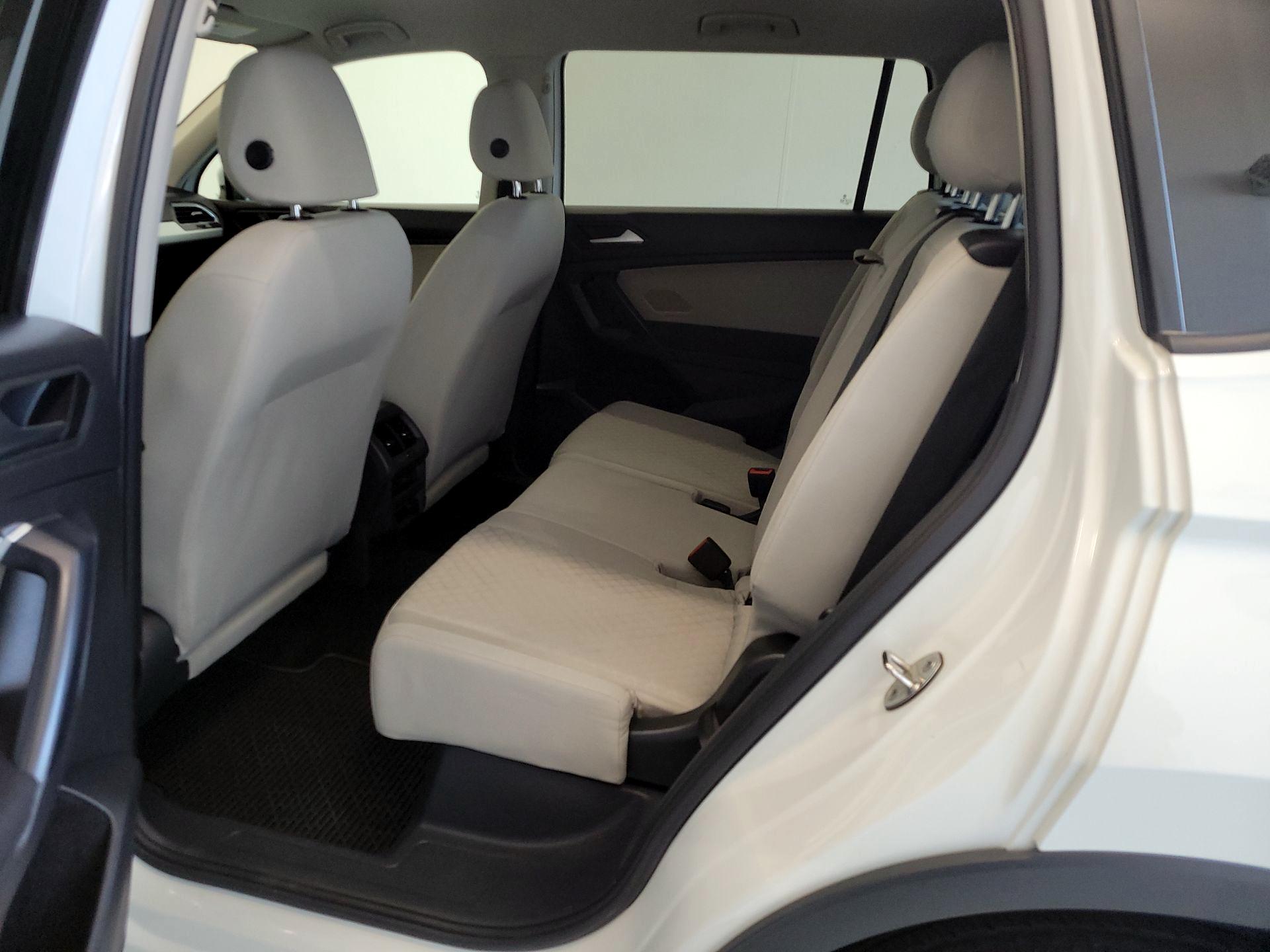 Thumbnail: 2021 Volkswagen Tiguan - 19