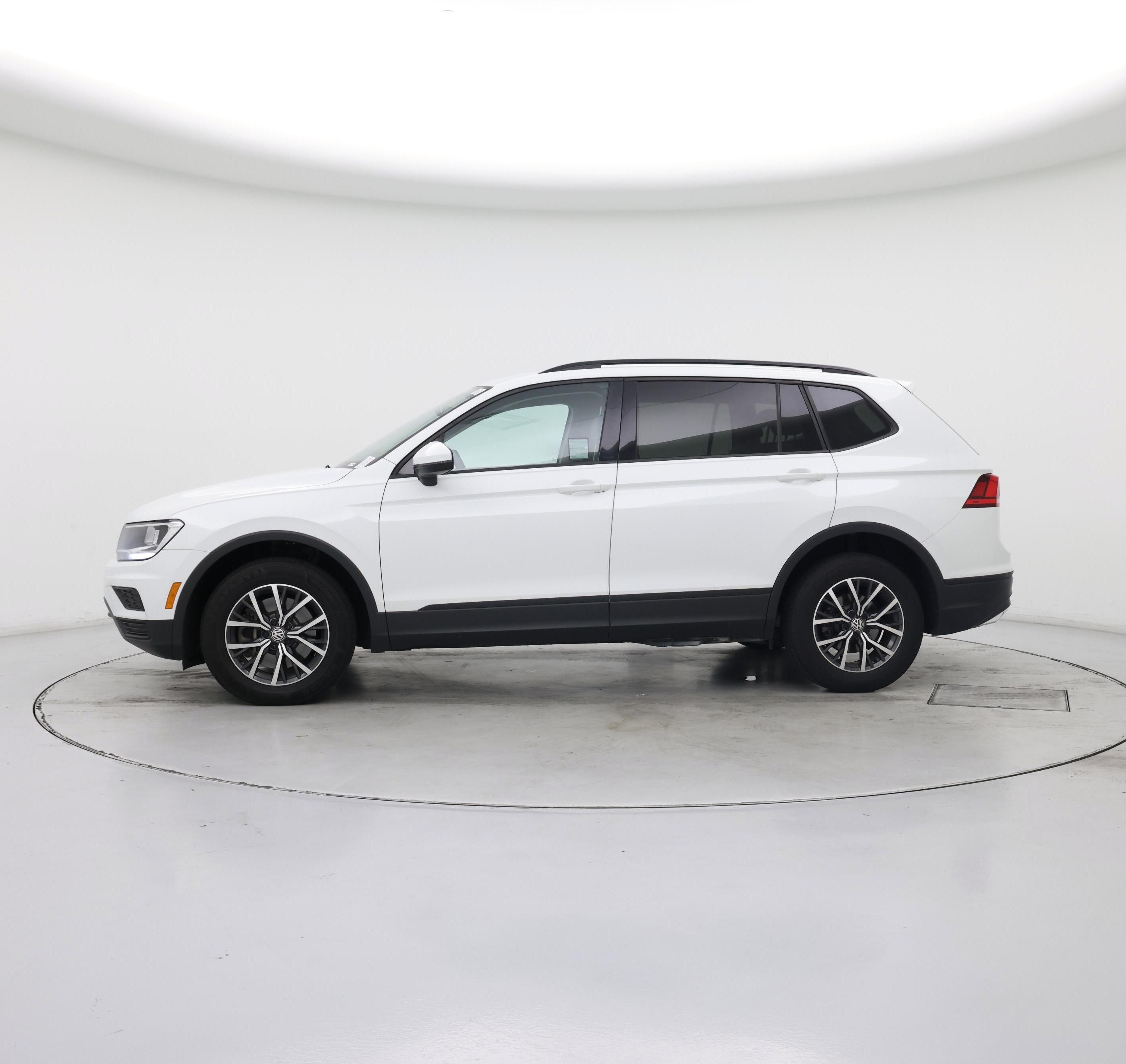 Thumbnail: 2021 Volkswagen Tiguan - 3