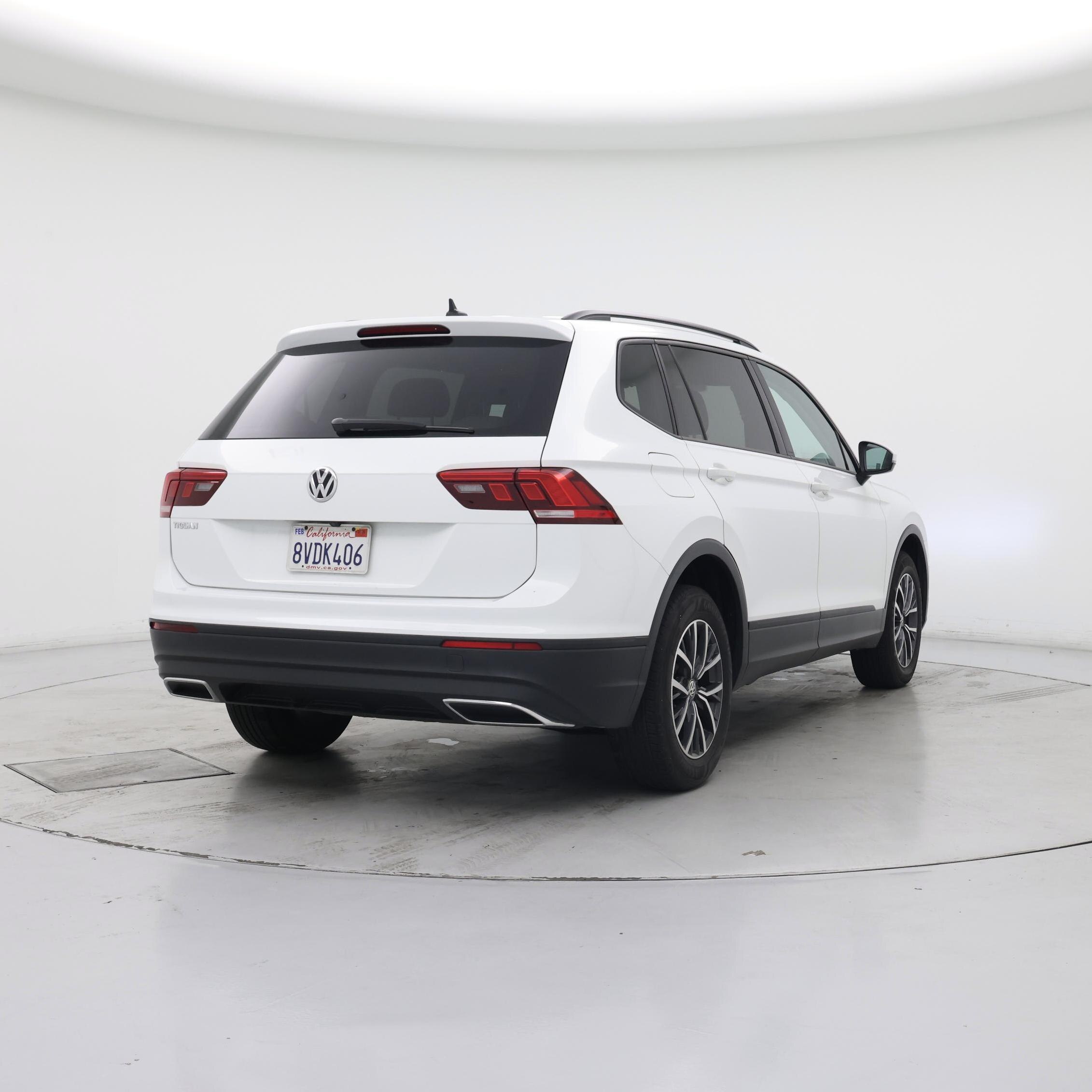Thumbnail: 2021 Volkswagen Tiguan - 8